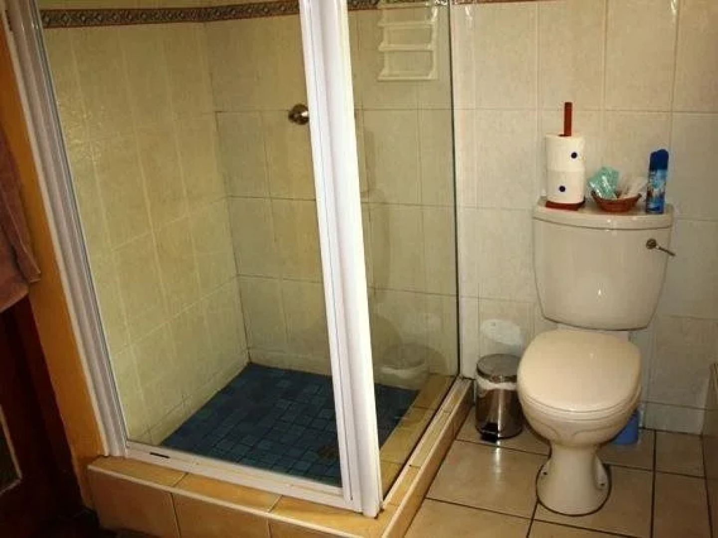 Flintstones Guest House Durban