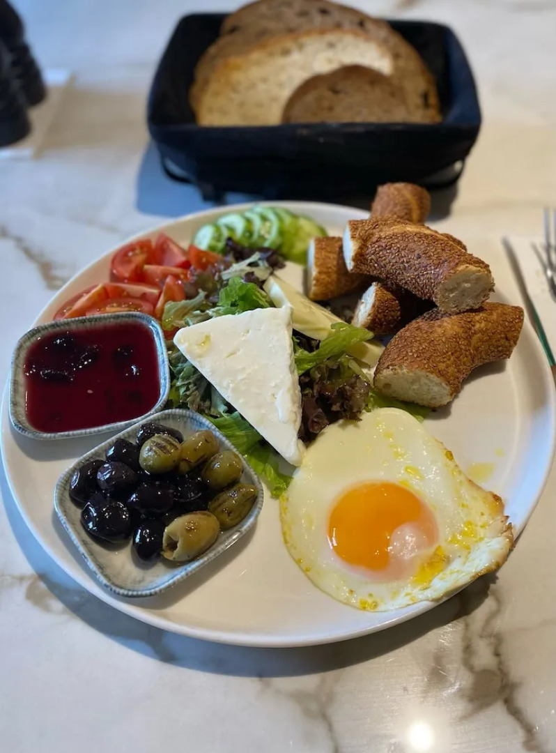 12 Rooms Boutique Hotel