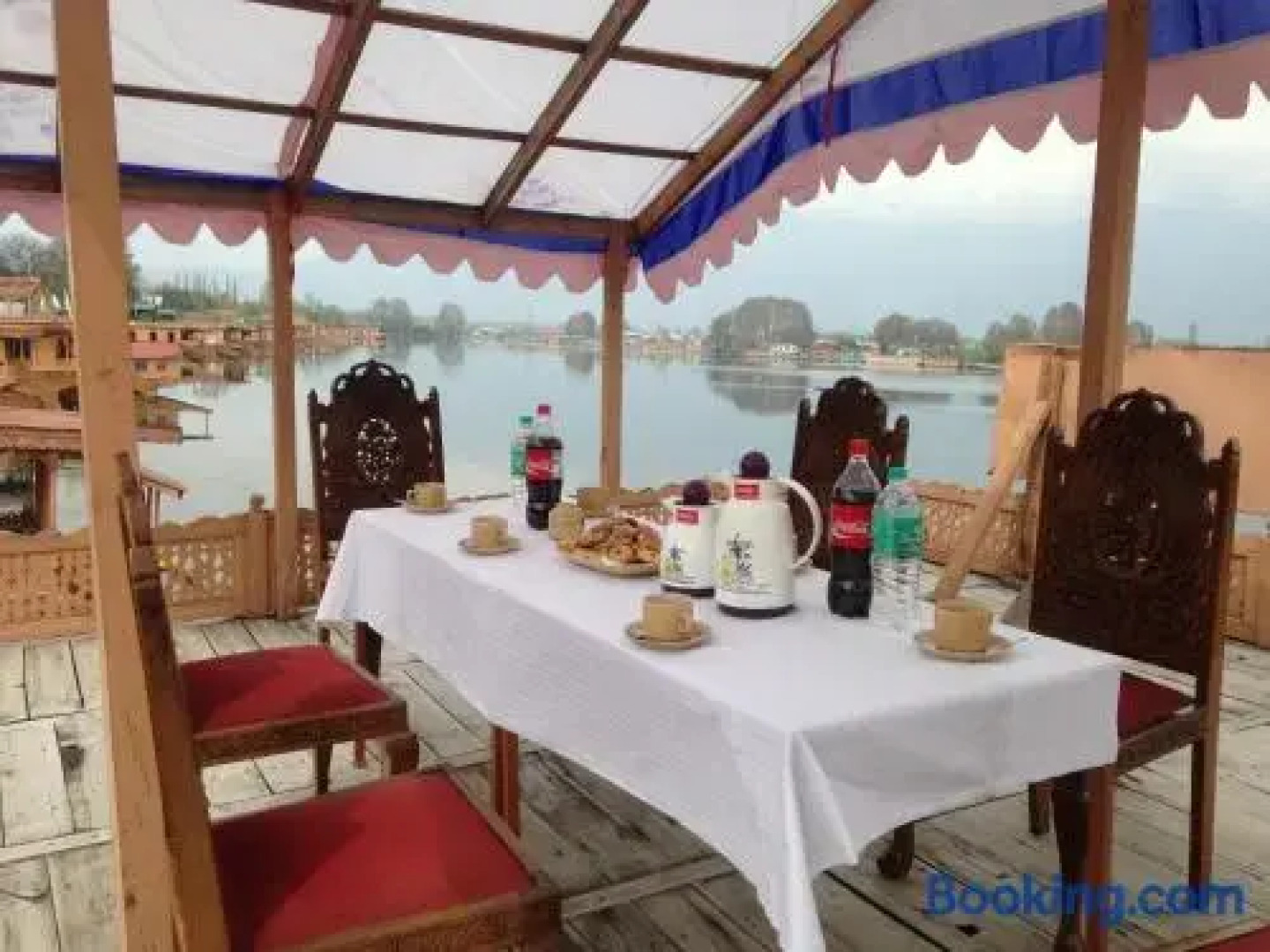 New Zenith Group of Houseboats