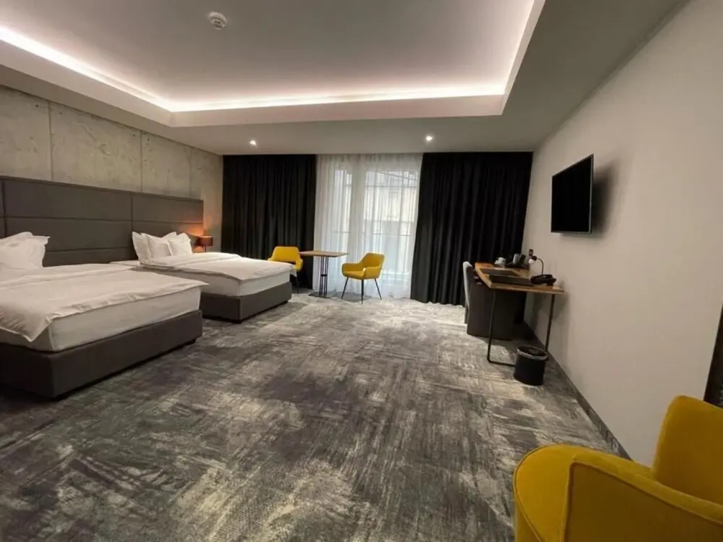 Aniroc Signature Hotel