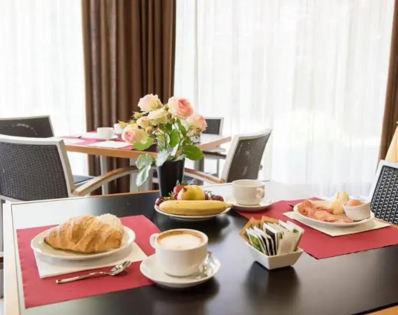 White Palace Hotel & Residence