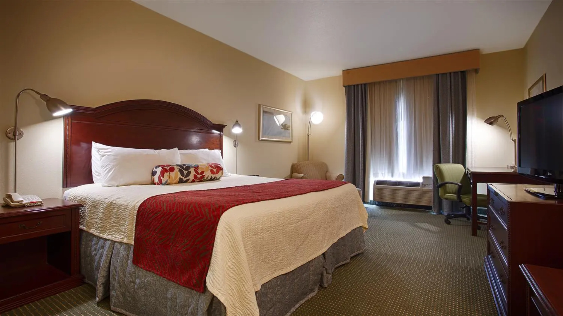 Best Western Plus Lake County Inn & Suites