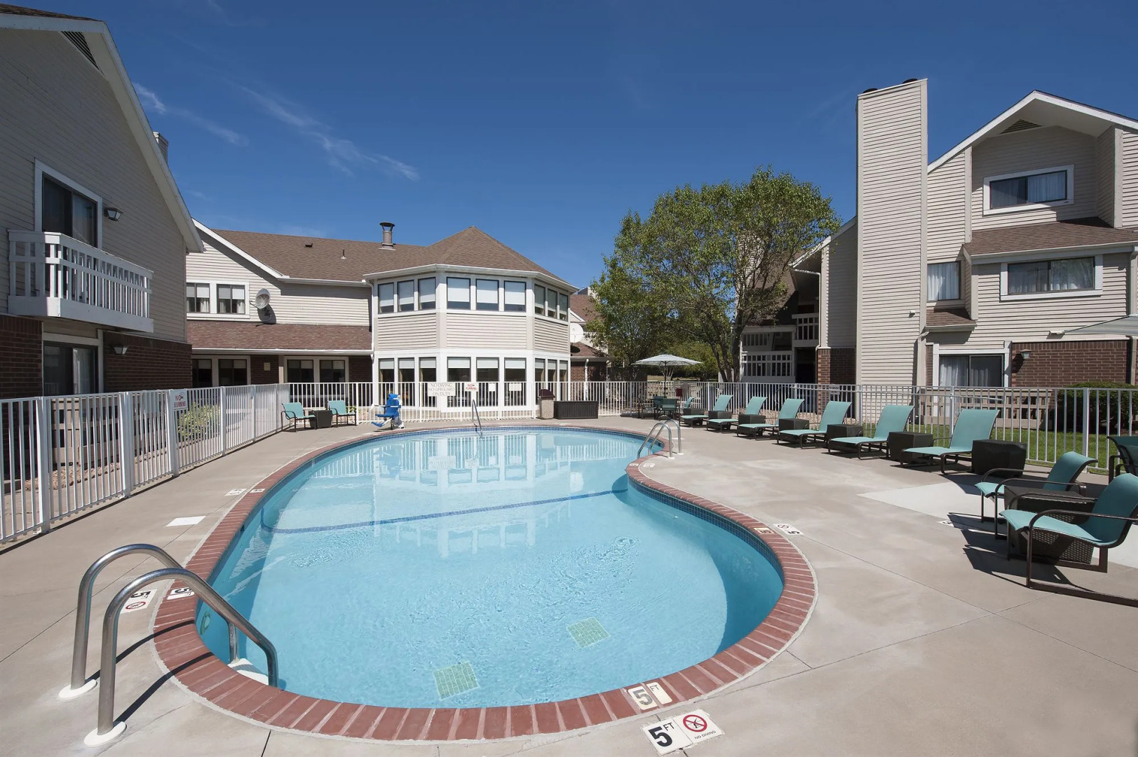 Sonesta ES Suites Minneapolis  St. Paul Airport