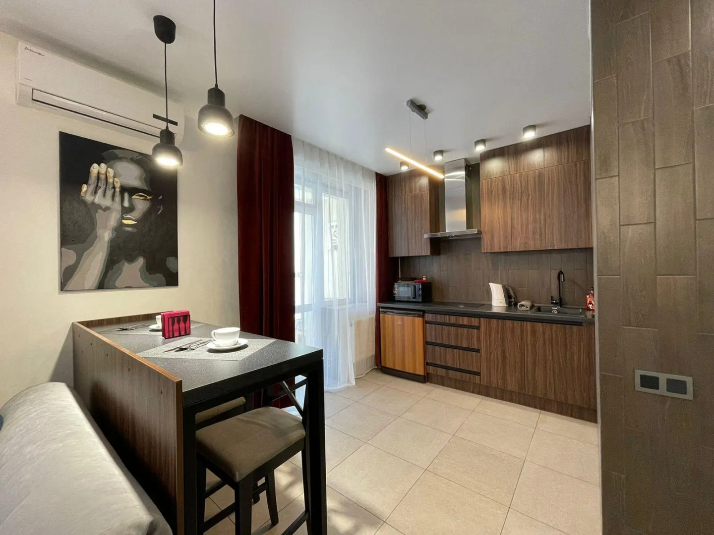 ЖивиТУТ на улице Партизанская 203