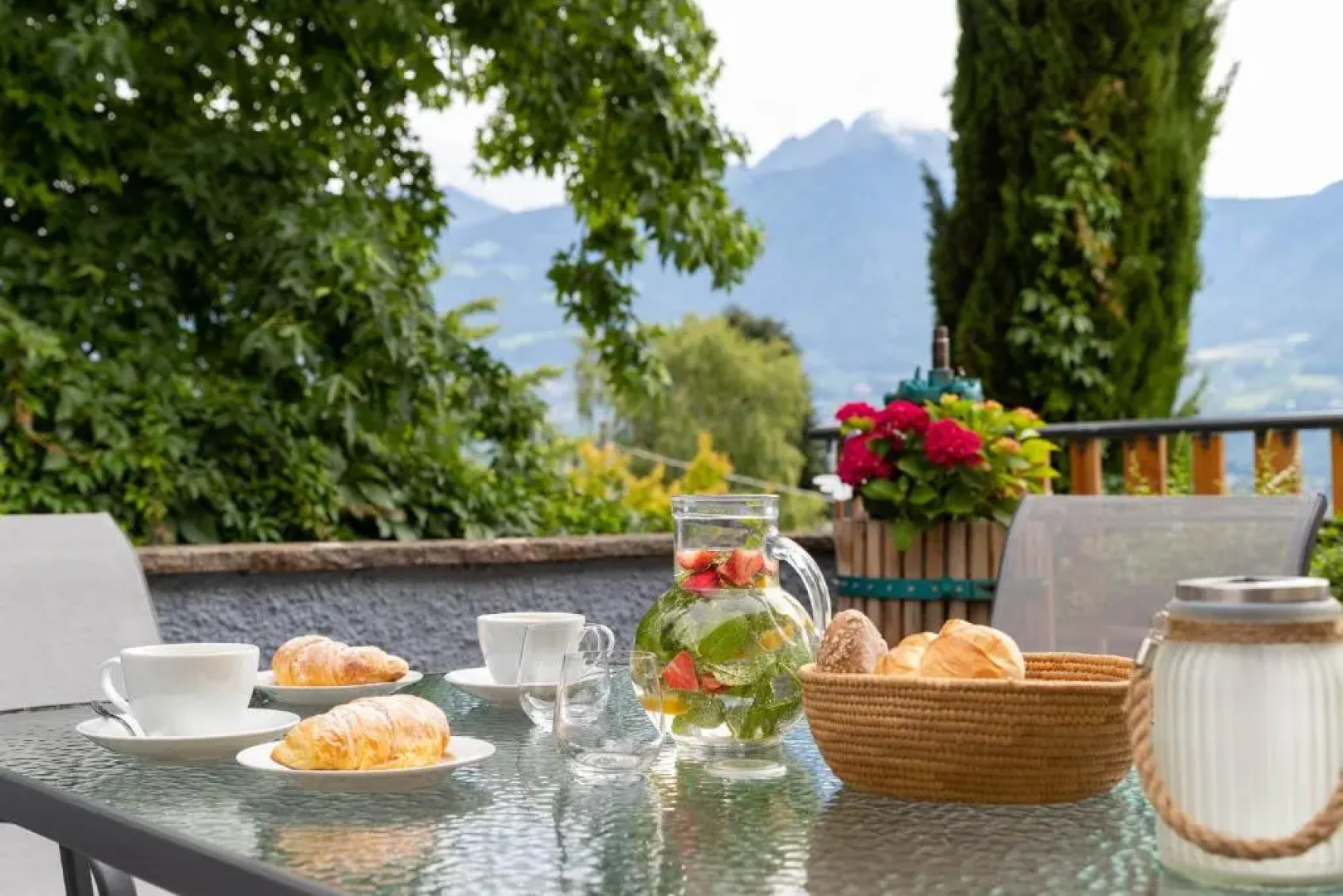 MeranoView Apartments