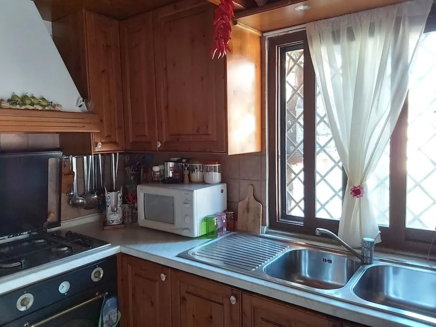 Lavish Holiday Home in Napoli With Swimming Pool