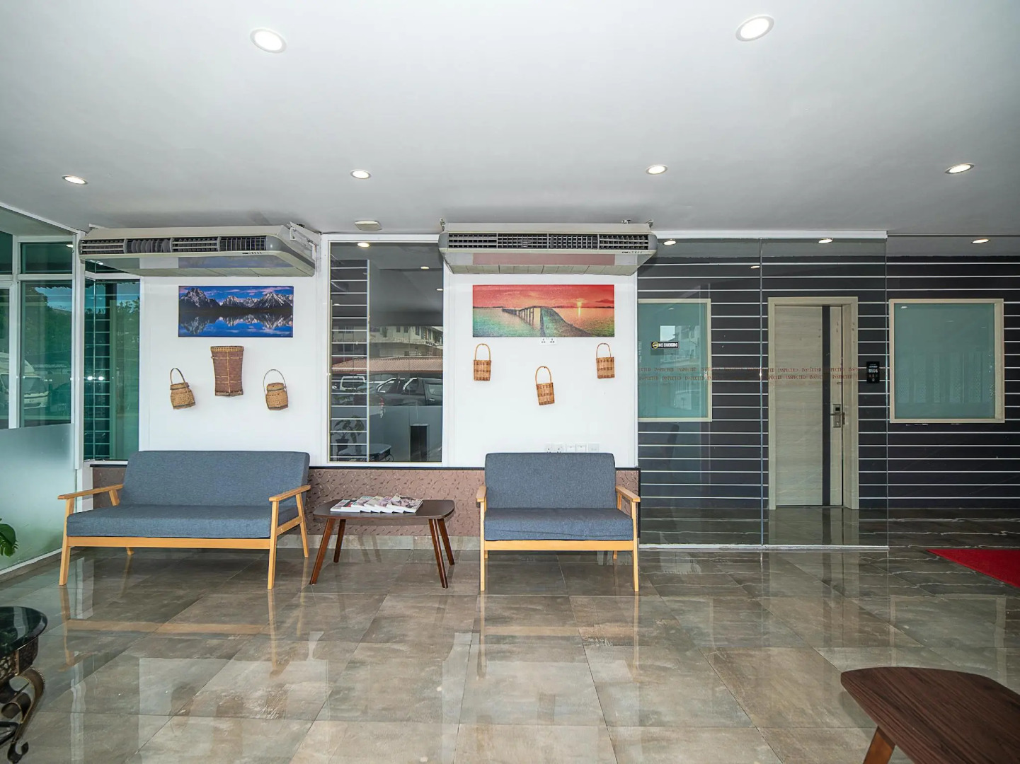 OYO 90147 Hilltop Hotel