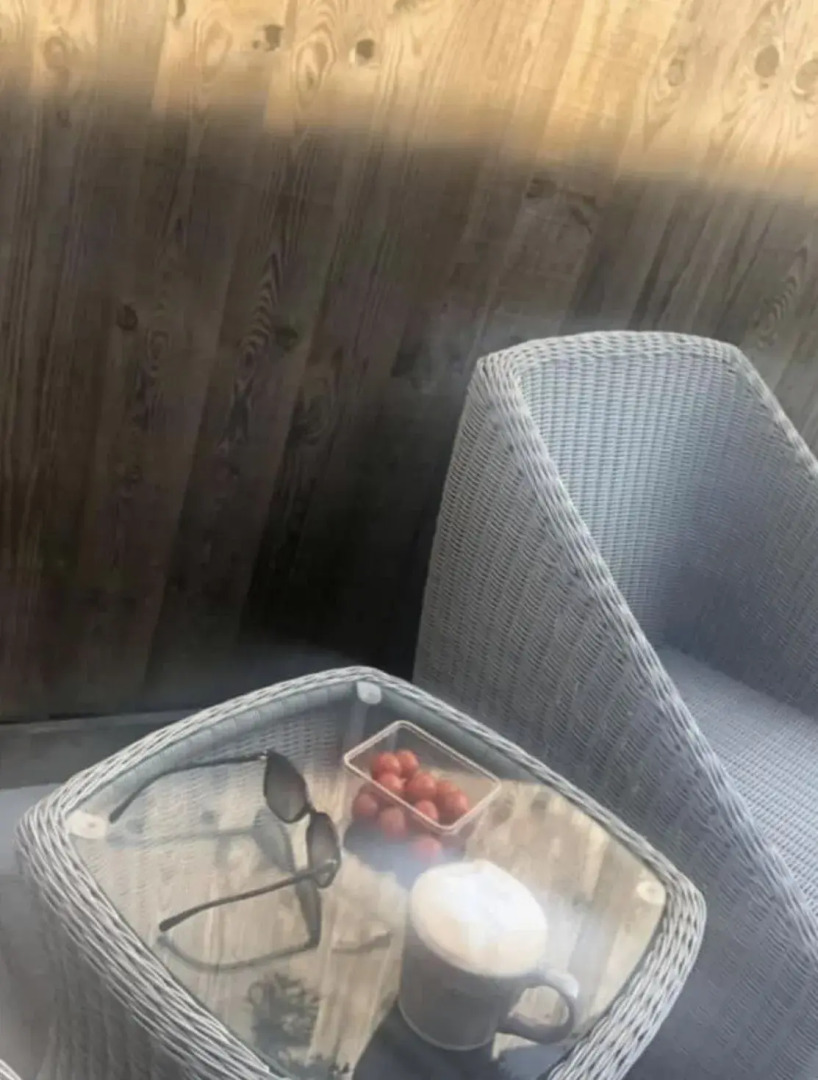 Pet-friendly - 2 Bedrooms Bungalow hot tub Parking