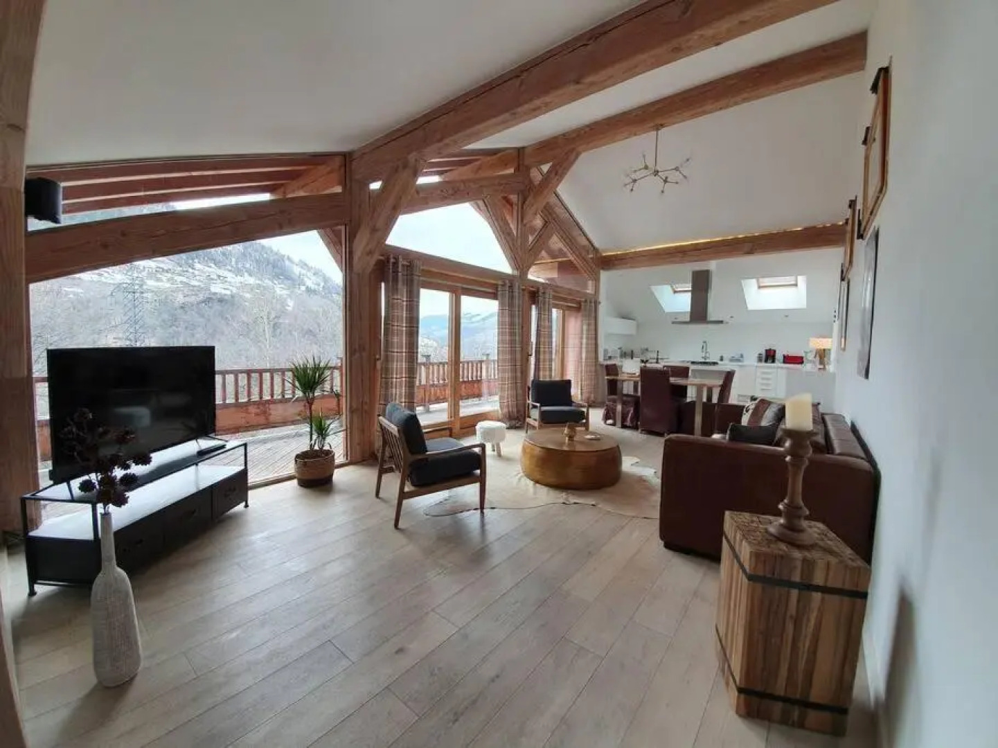 Chalet entier 110m2 avec vue et sauna à 10 min des pistes