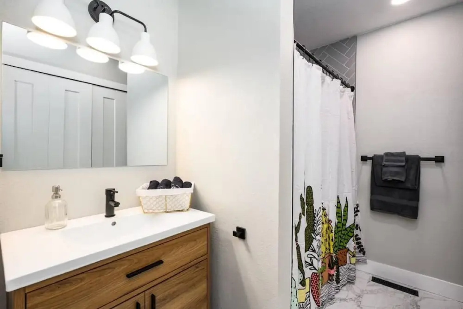 Arvada Haven Bright Apt A With Prime Location