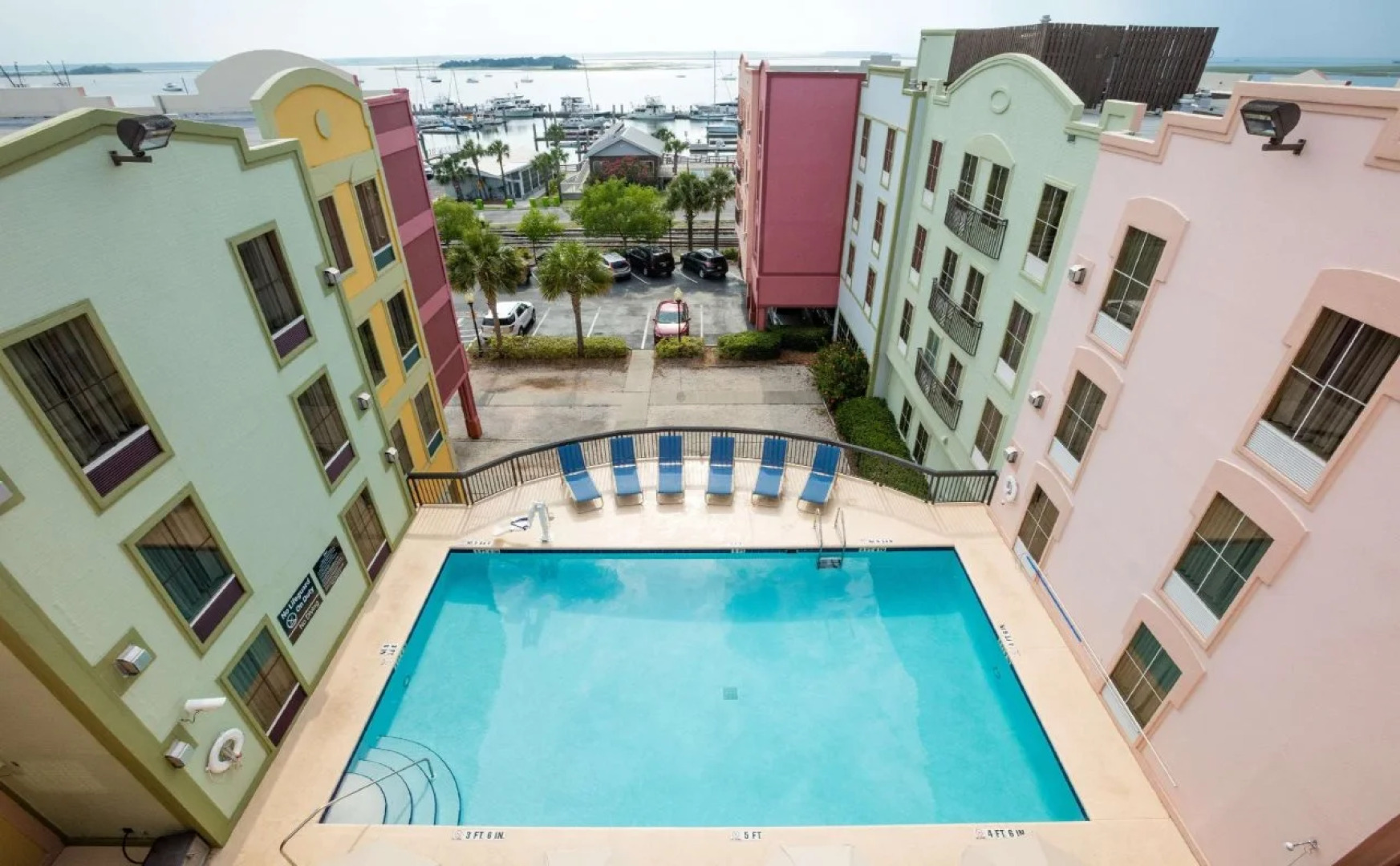 Hampton Inn and Suites Amelia Island Historic Harbor Front