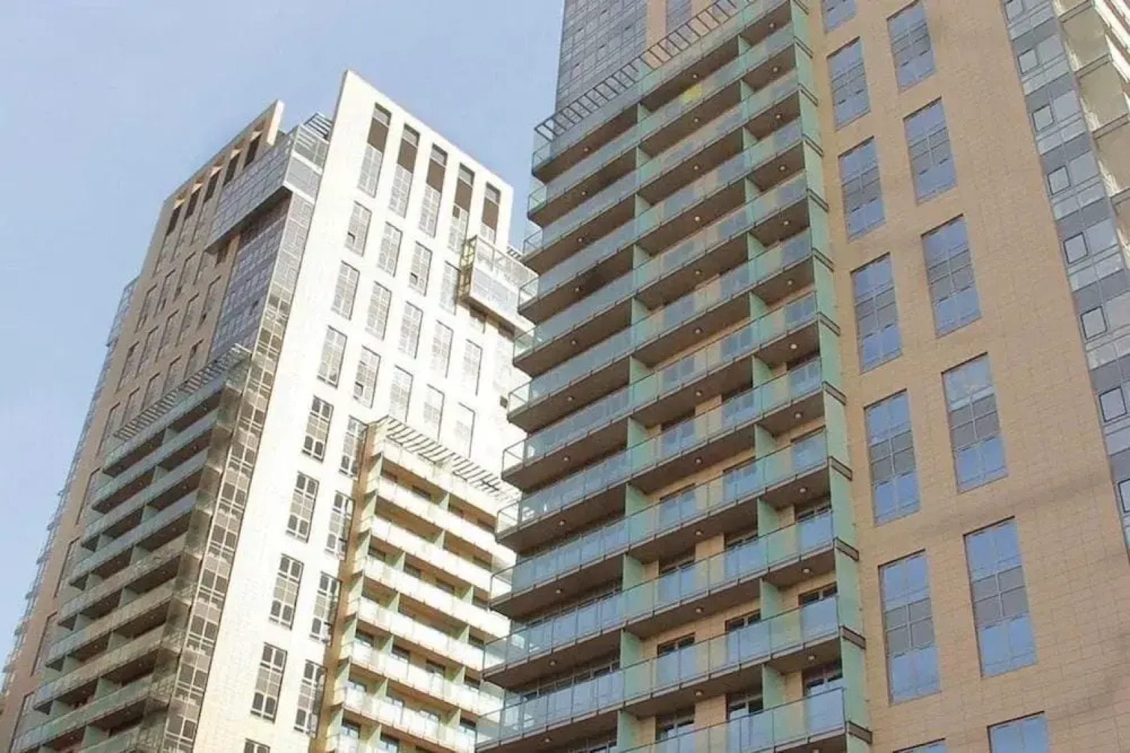 Platinum Towers by Premium Apartments