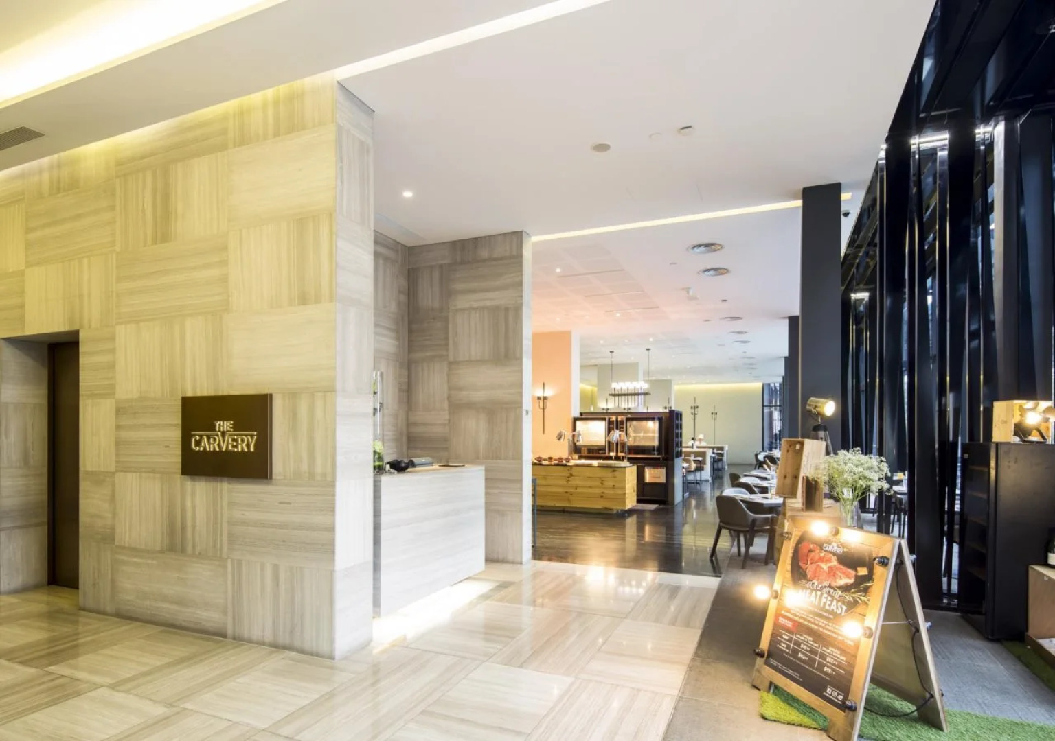 Momentus Hotel Alexandra