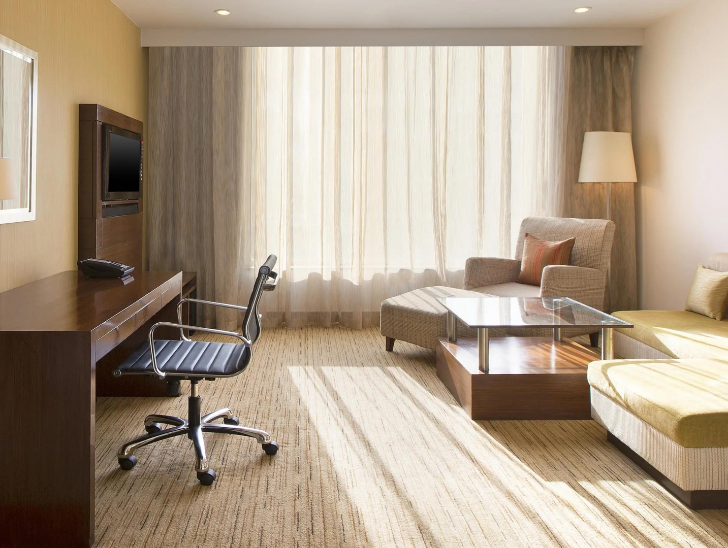 Four Points by Sheraton Hotel & Serviced Apartments, Pune