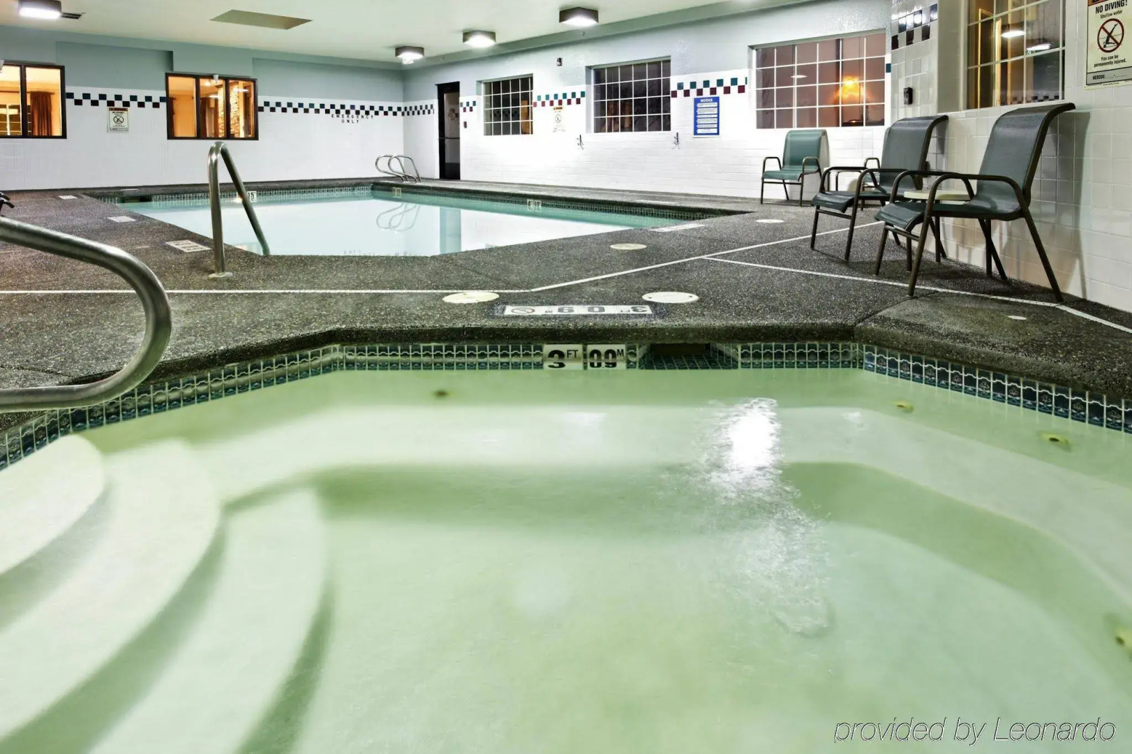 Holiday Inn Express Hotel & Suites Portland-Jantzen Beach by IHG