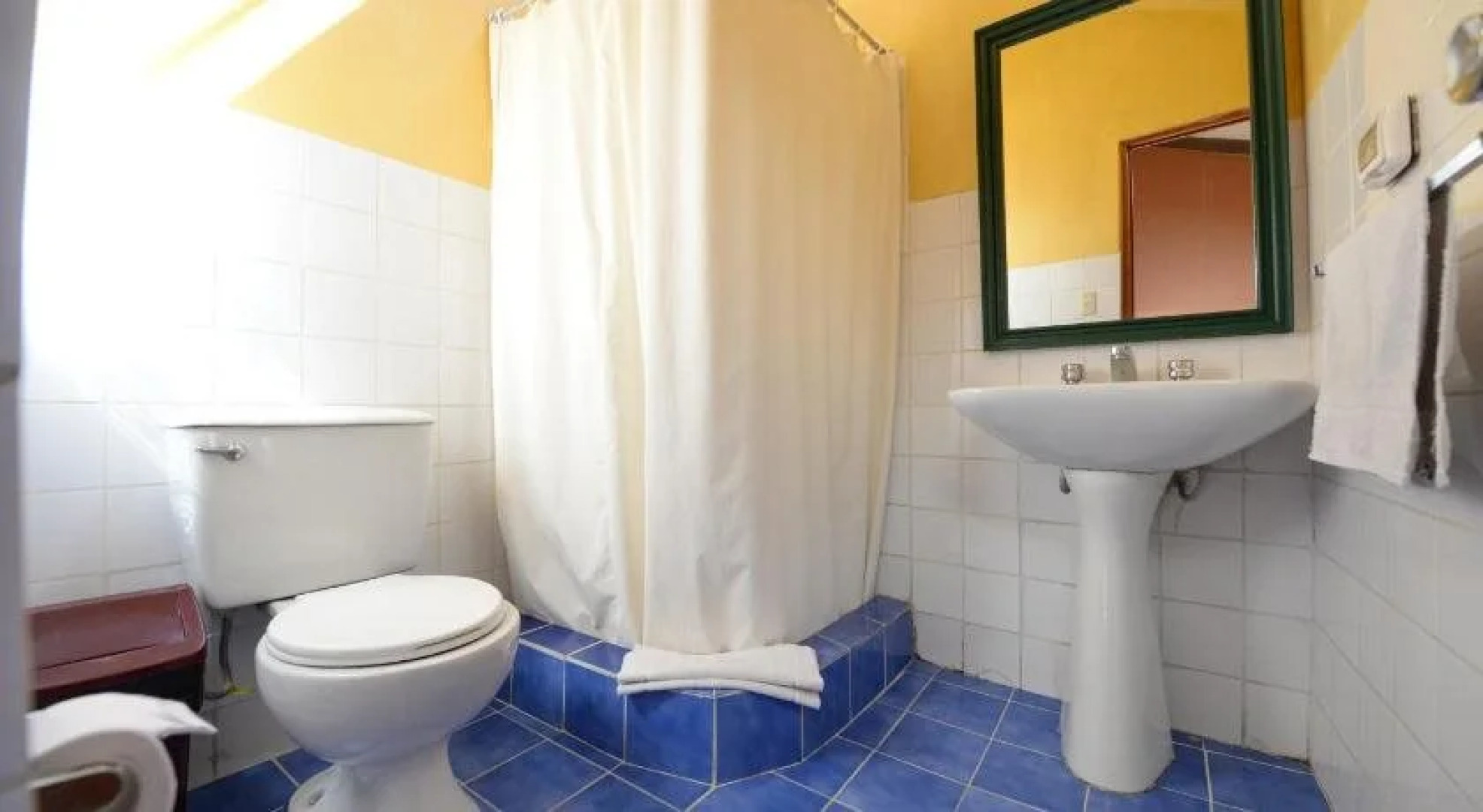 Hitchhikers Cusco Hostel