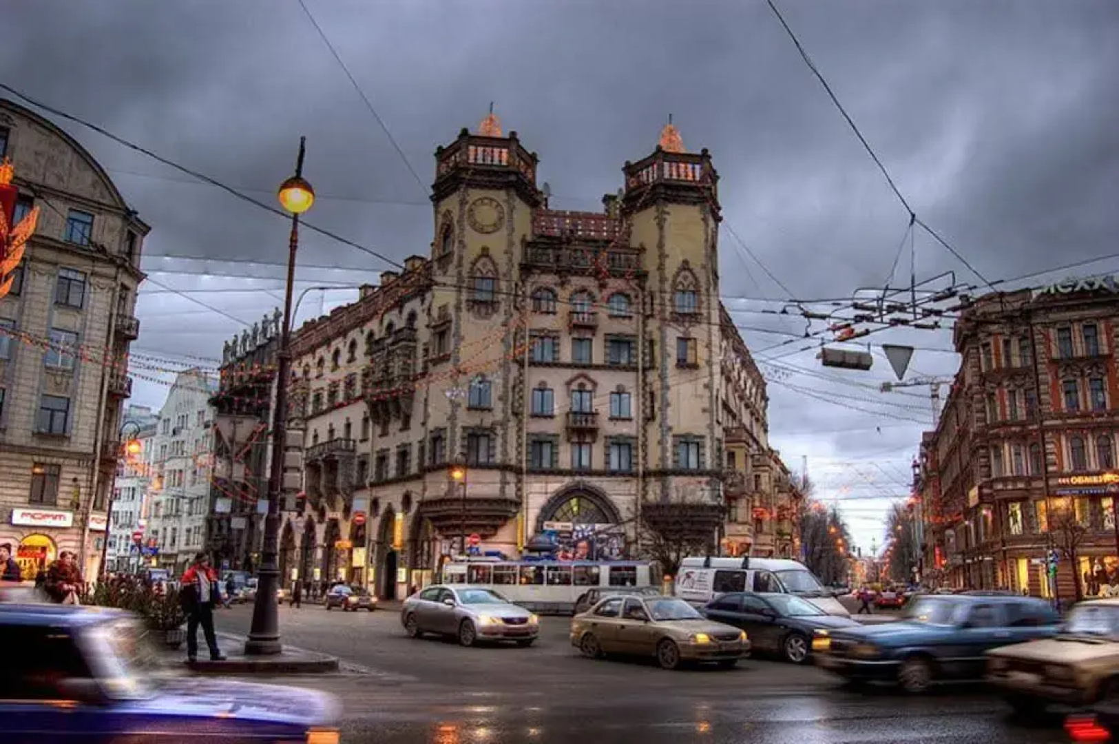 Hostel City 812