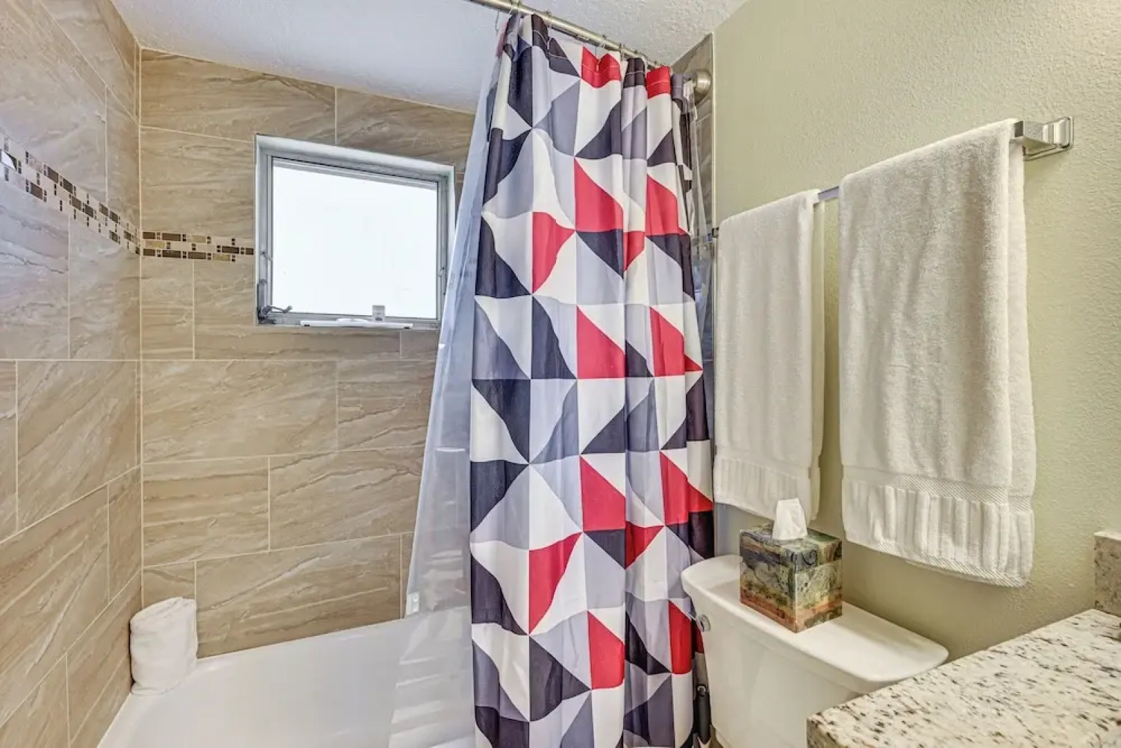 Swim, Fish & Relax: Port Richey Gem w/ Yard!