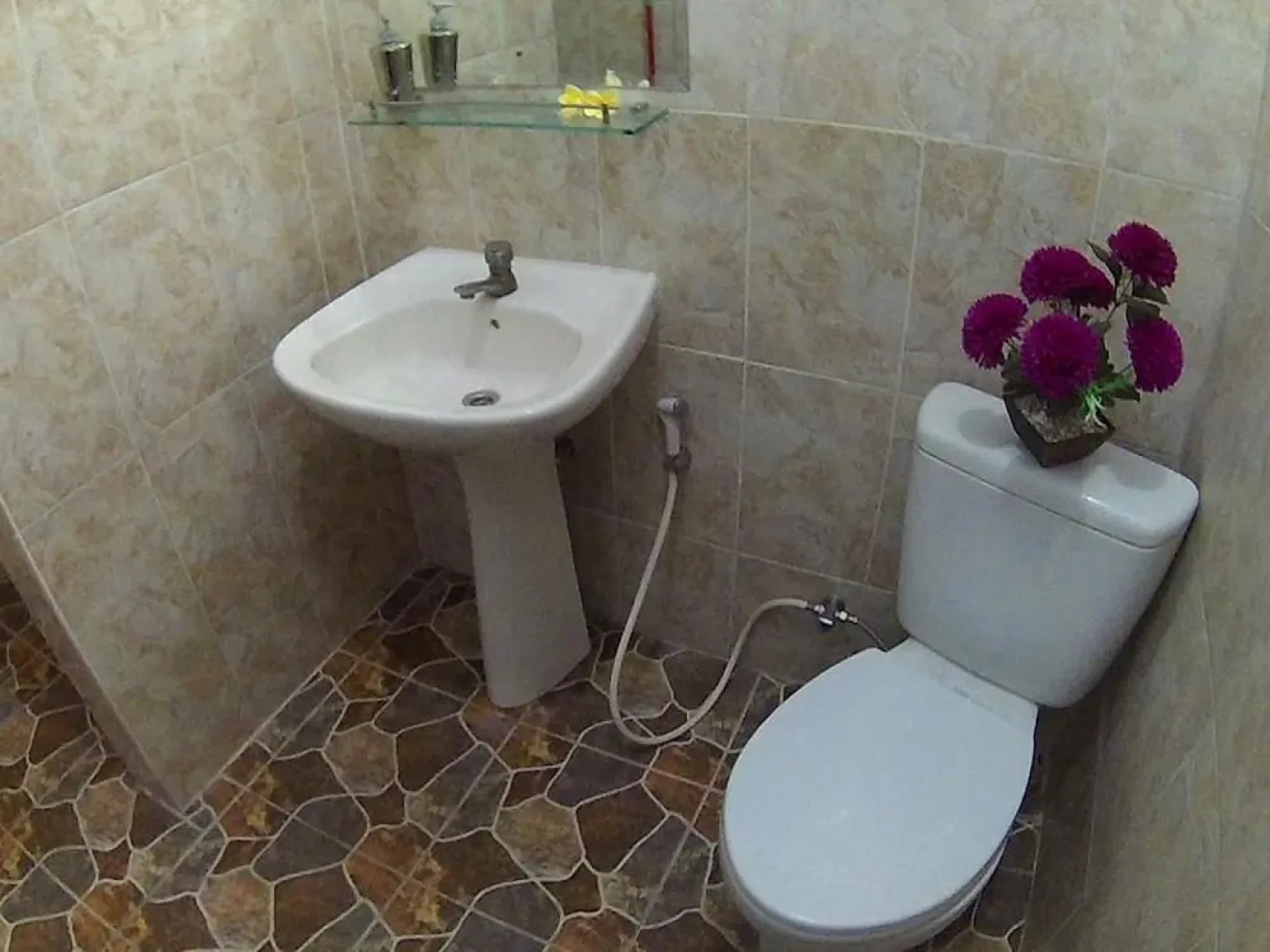 24/7 Bed & Breakfast