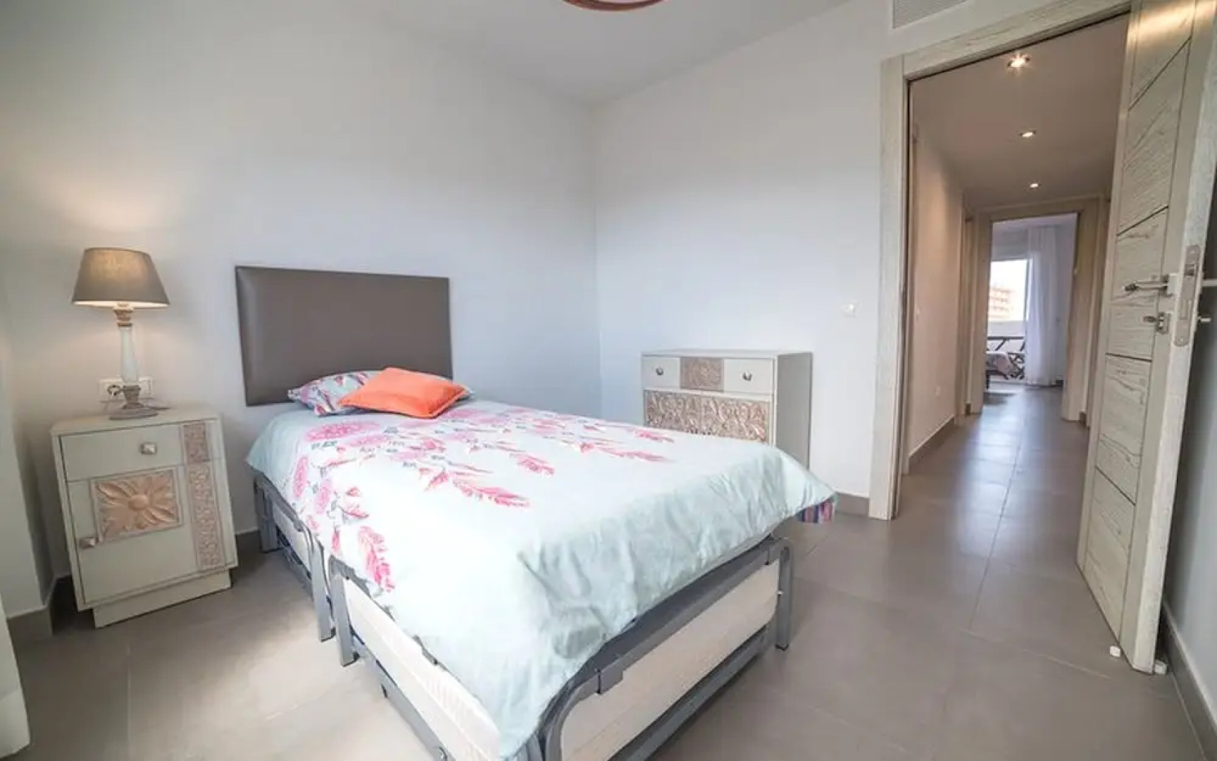 Myramar | 7 Pax | Parque de Poniente | 4724-KPAW