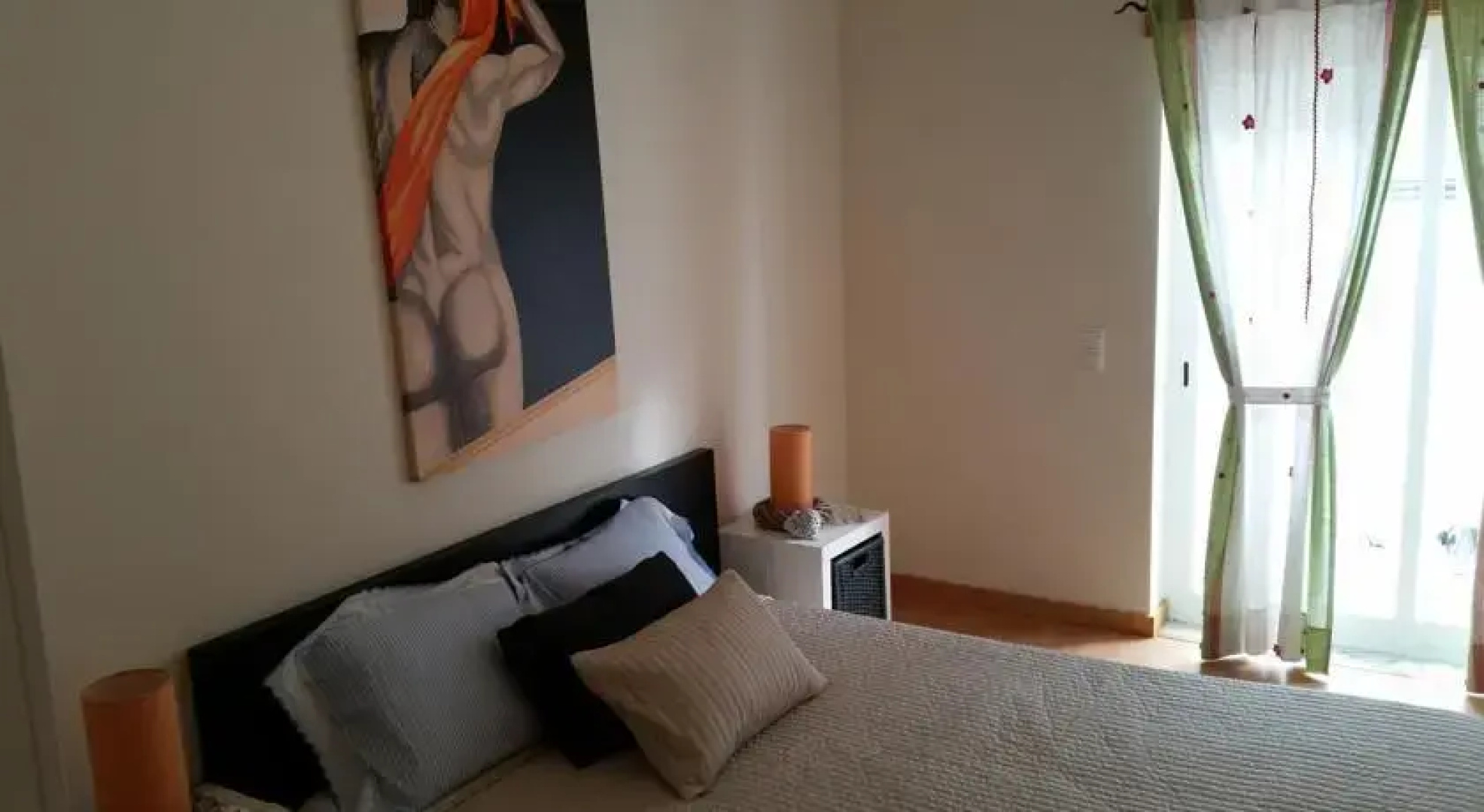 Quarto na zona da Caparica