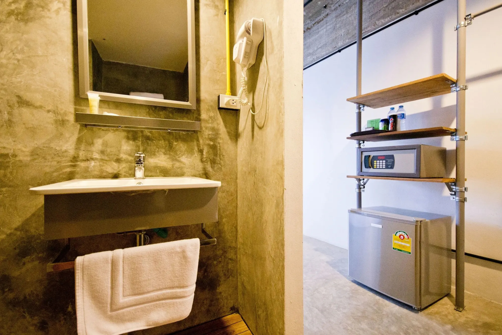 Quip Bed & Breakfast Phuket Hotel