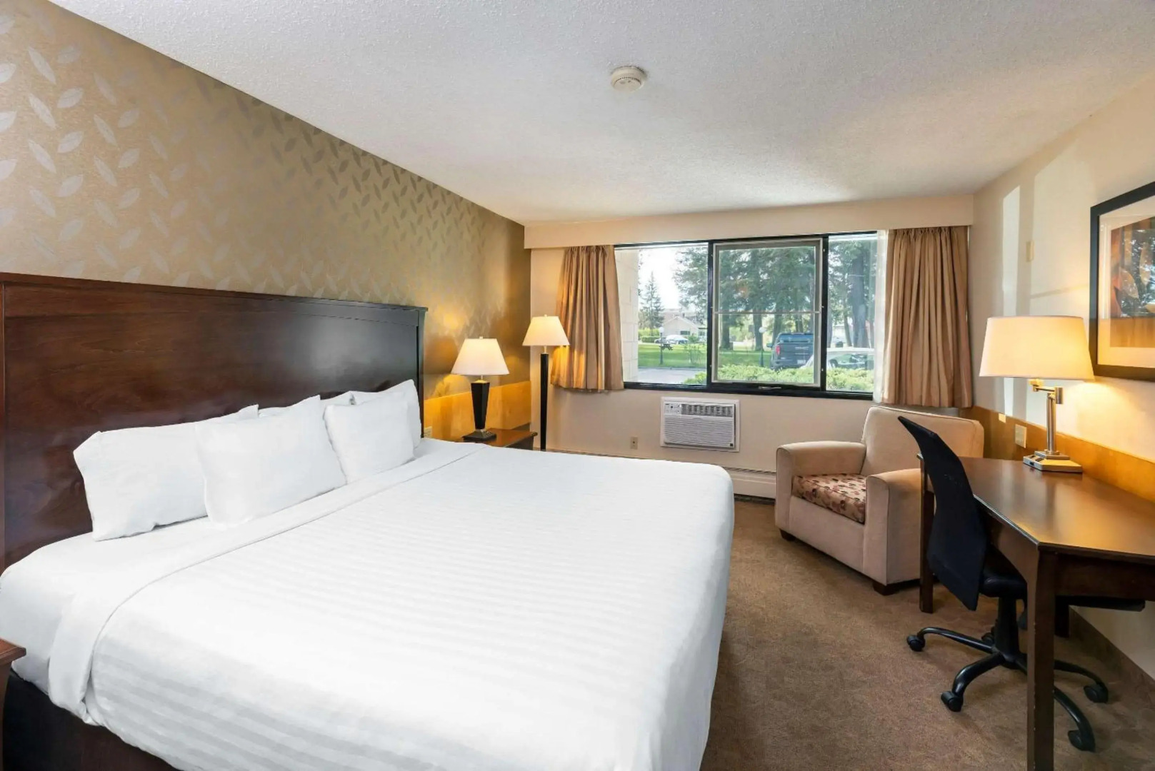 Prestige Riverside Lodge