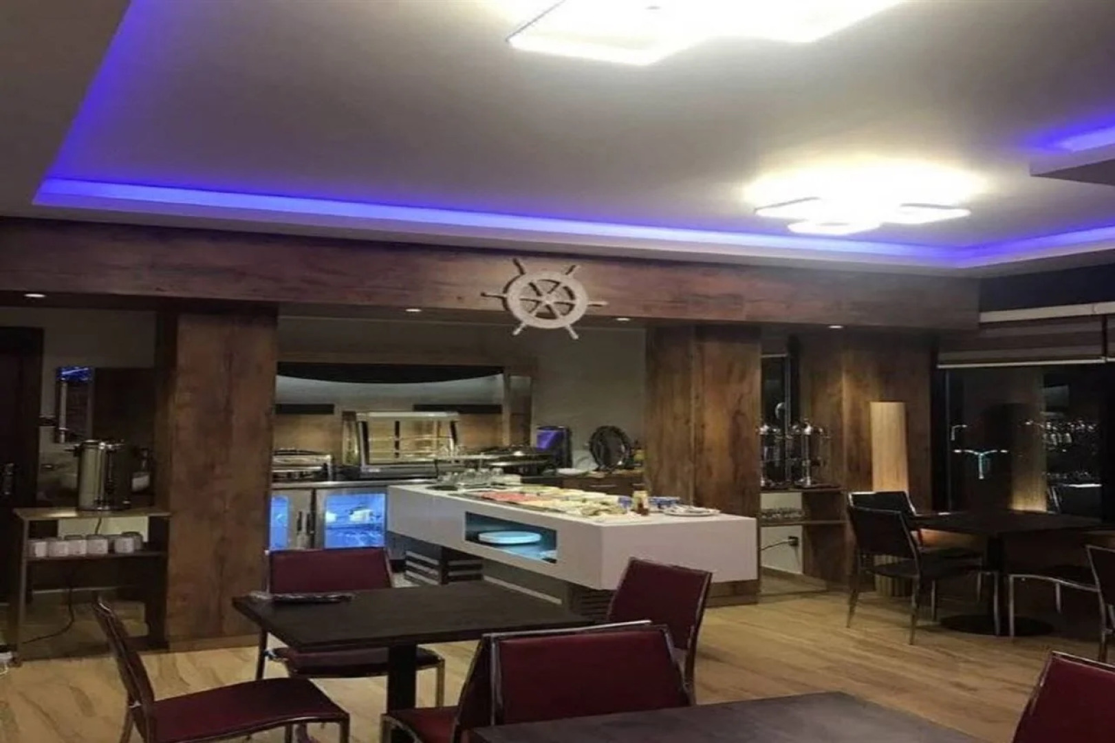 Barbarous Royal Hotel