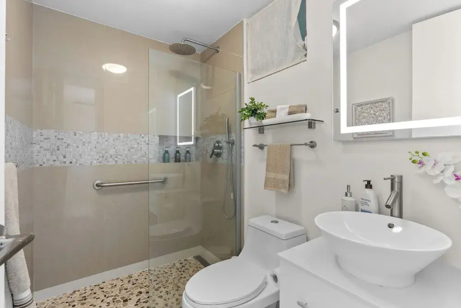 Playas Del Yunque Condo: Pool & Beach Access