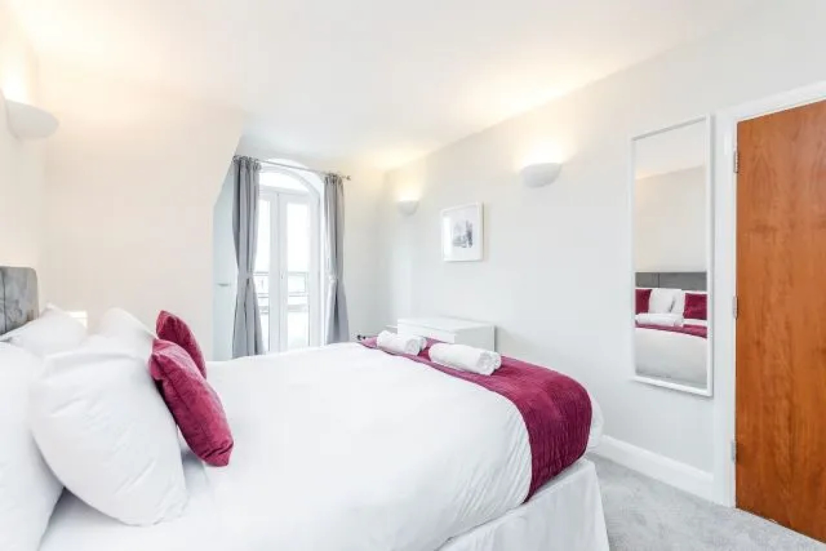 Roomspace Serviced Apartments -Thames Edge