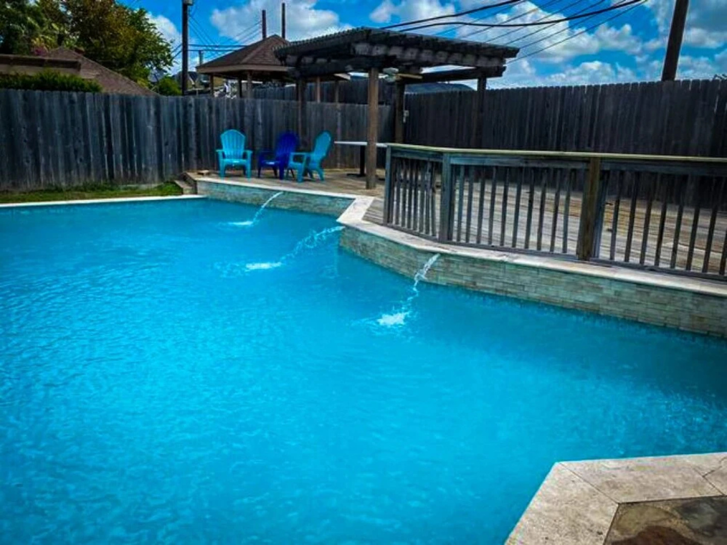 4Bdrm 3.5Bath 8Beds - Pool House