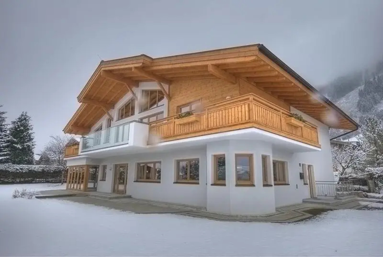 Chalet Apartment Ski and Golf by Kaprun Rentals