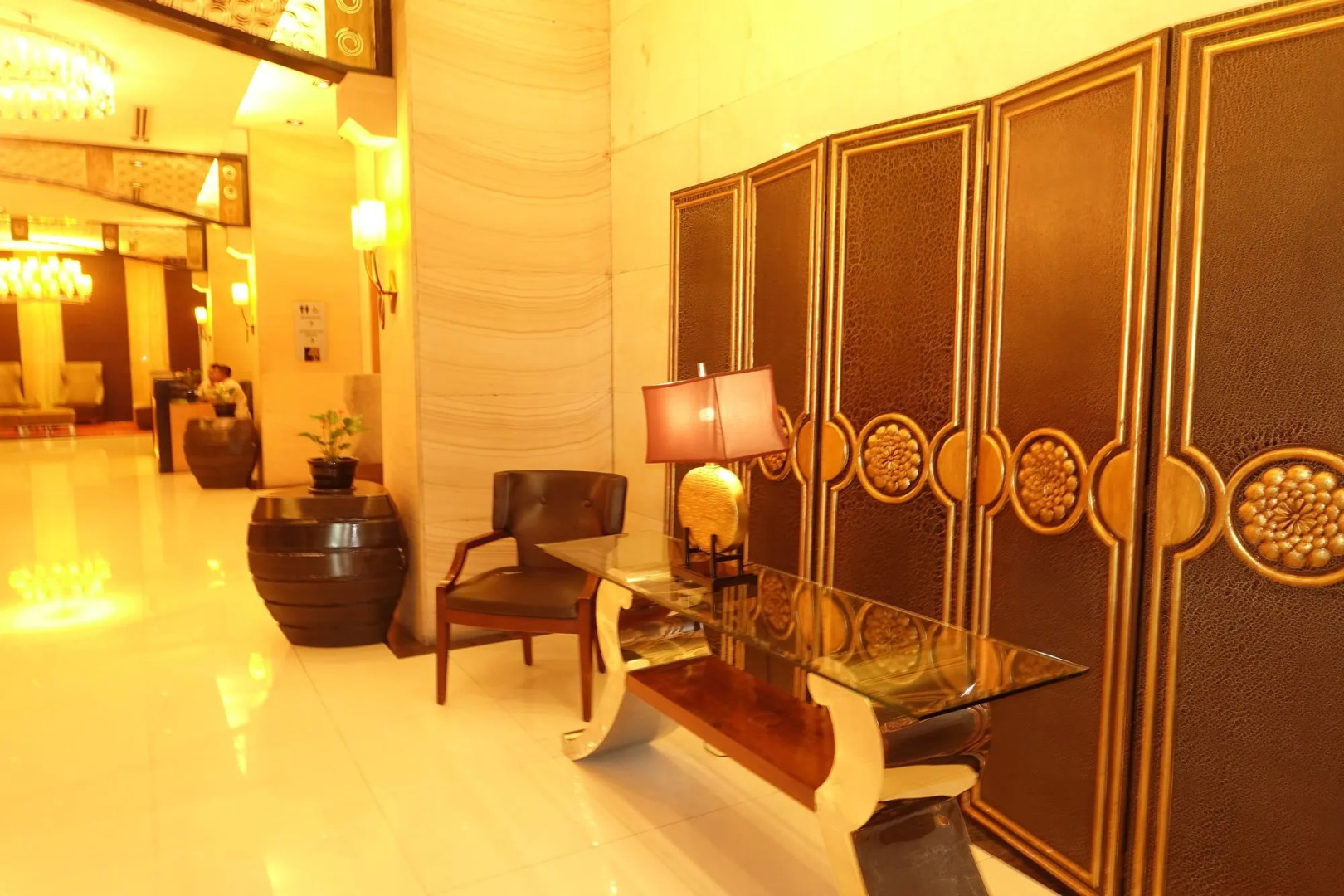 Luxury Condo at Forbeswood Parklane