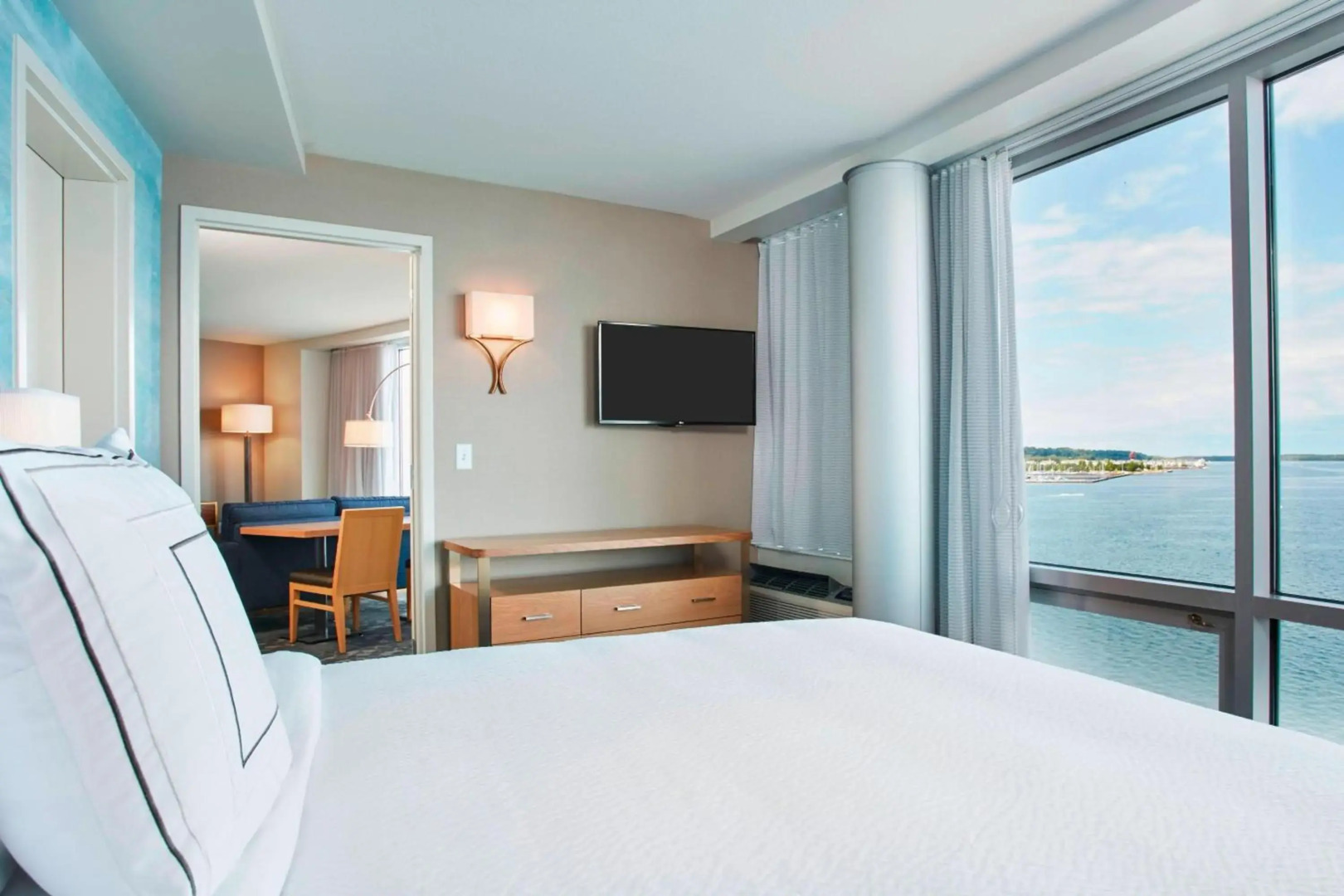 Courtyard by Marriott Erie Bayfront