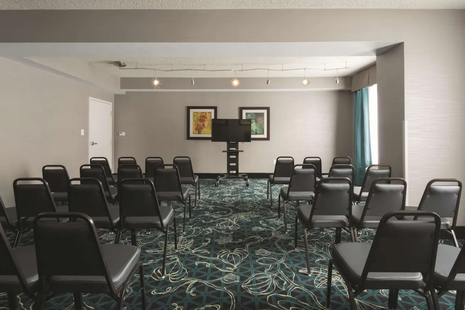 La Quinta Inn & Suites By Wyndham Lynchburg At Liberty Univ.