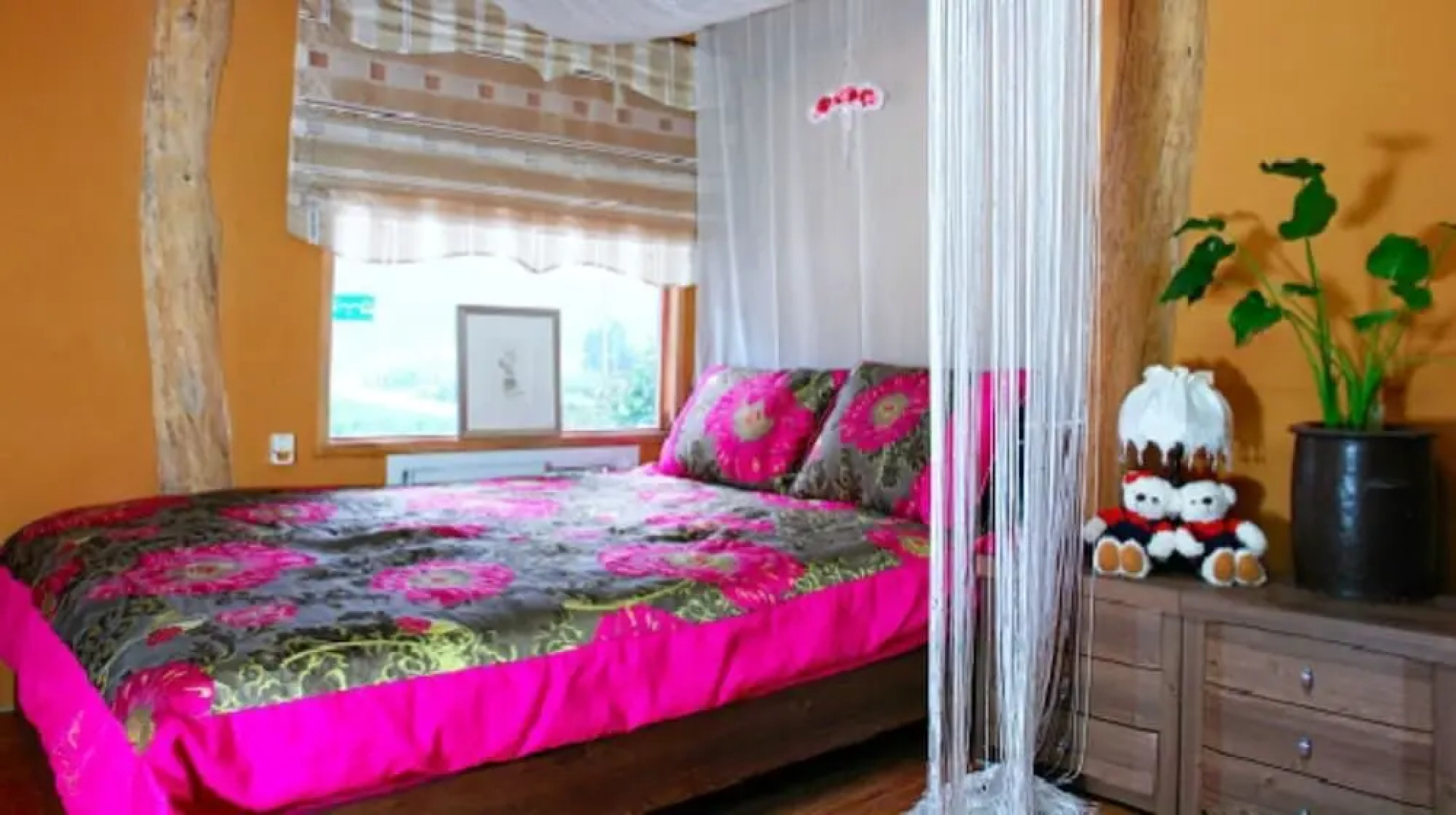 Muhari Red Roof Pension