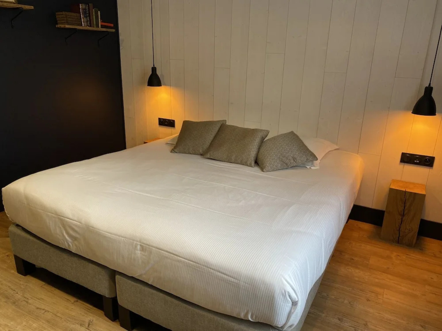 Hotel SPA Piscine le Petit Castel