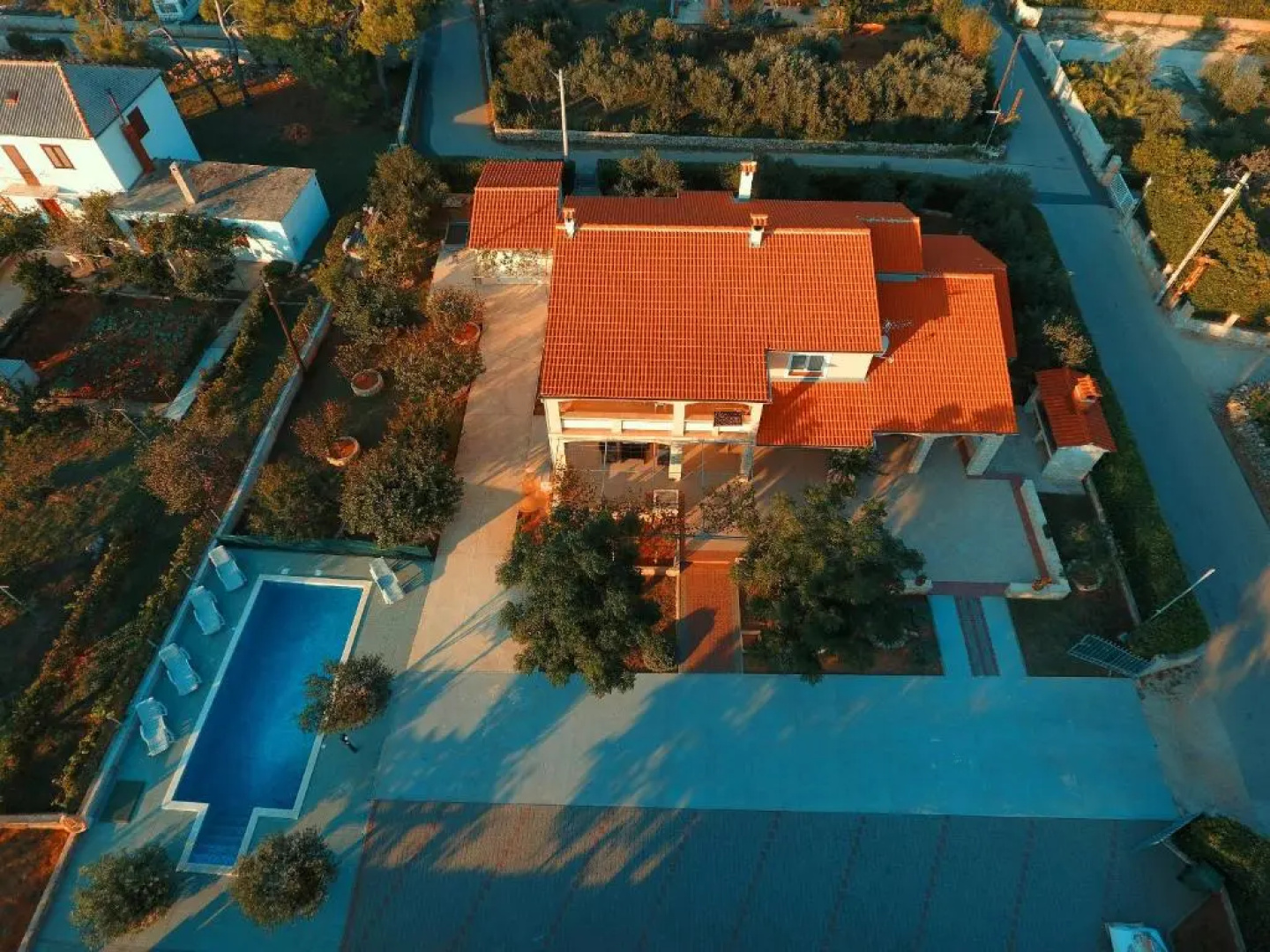 Apartments Nikaia