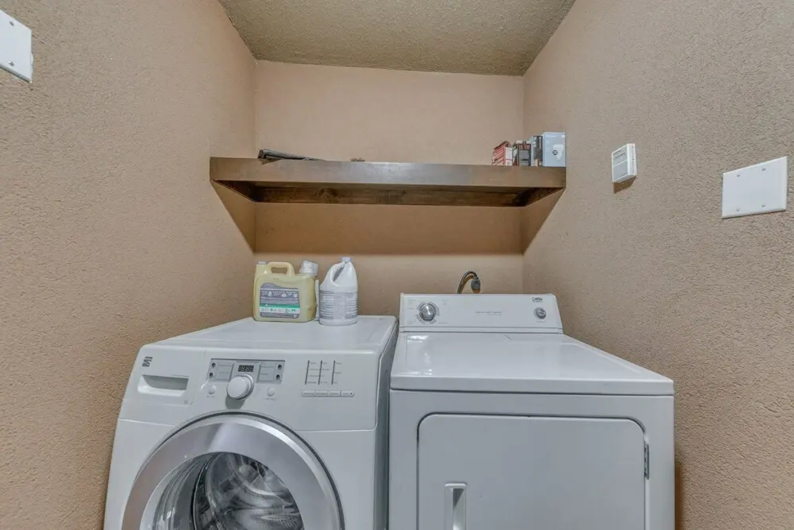 Pet-friendly Alamogordo Home 16 Mi to White Sands!