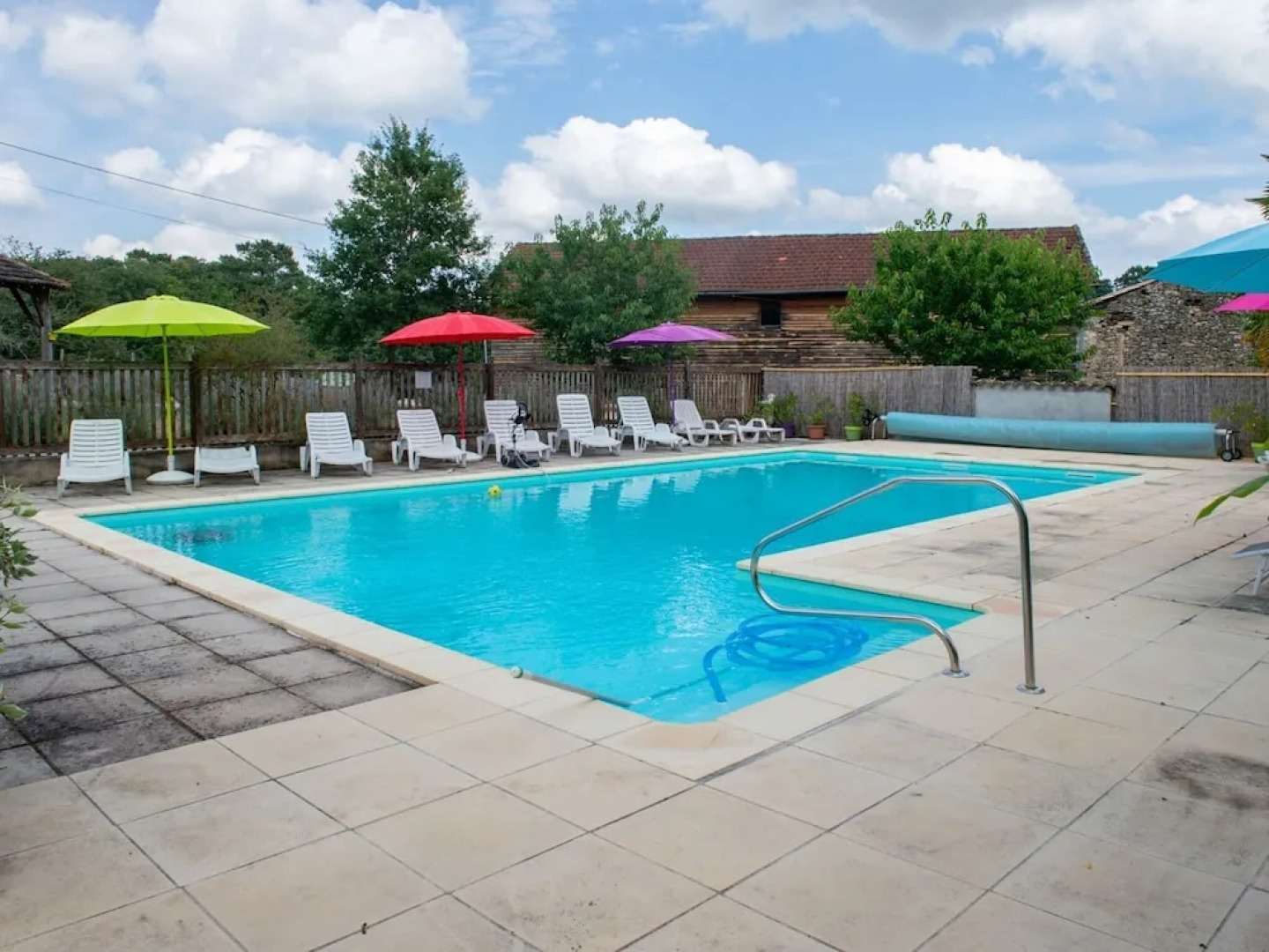 Secluded Holiday Home in Lacapelle-biron With Swimming Pool