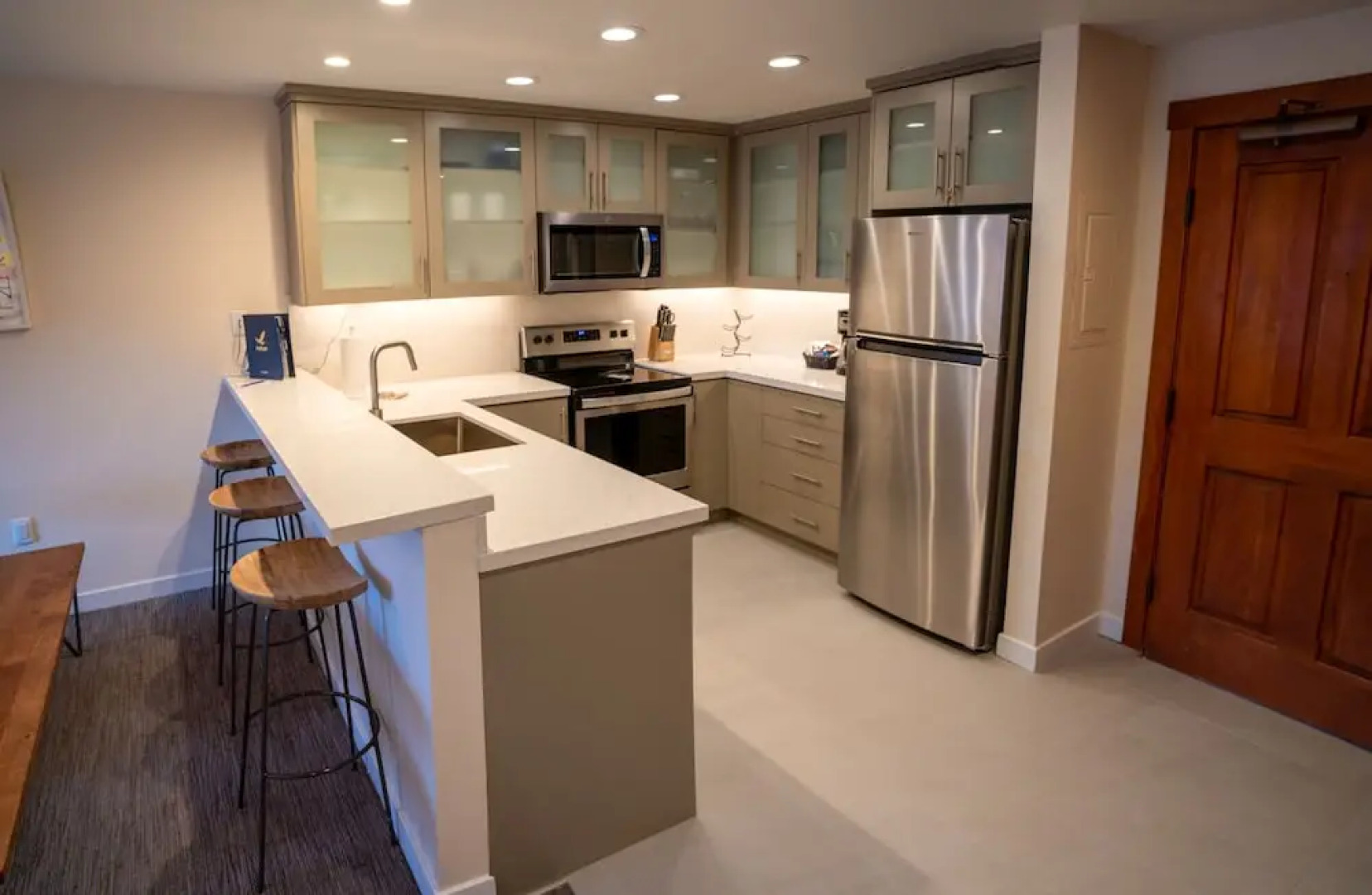 3315 - One Bedroom + Den Deluxe Powderhorn Lodge 1 Condo by RedAwning