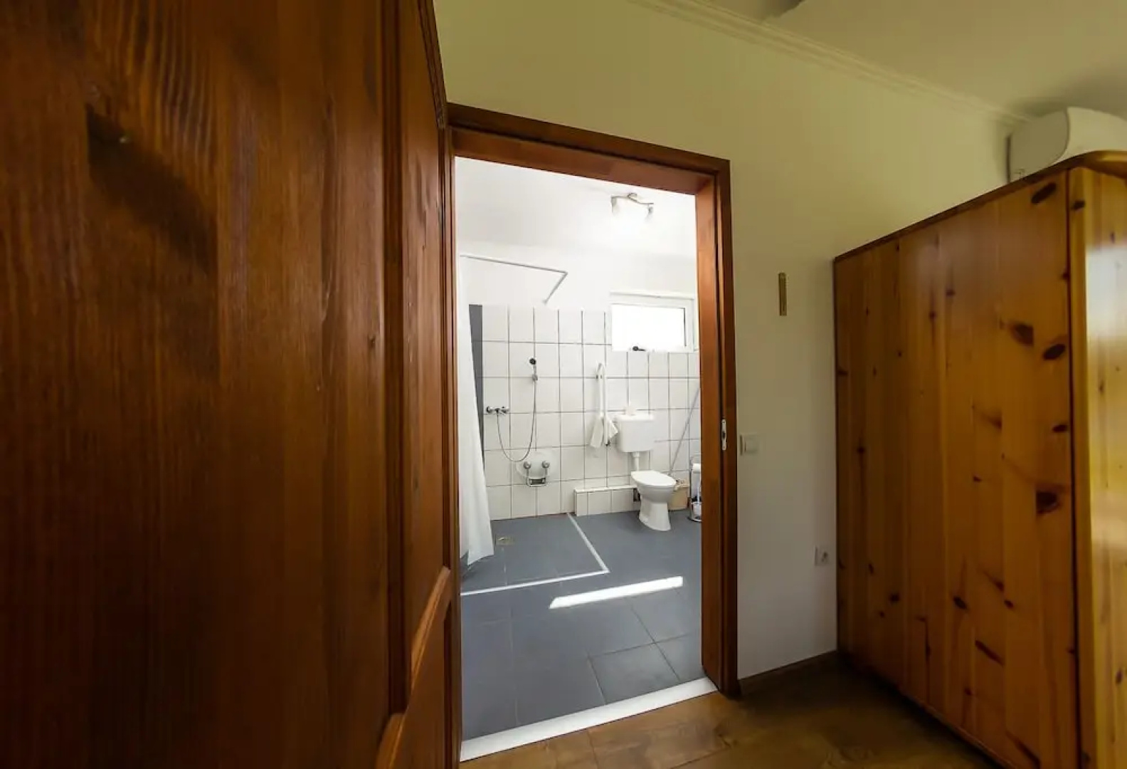 Szabolcs Apartments