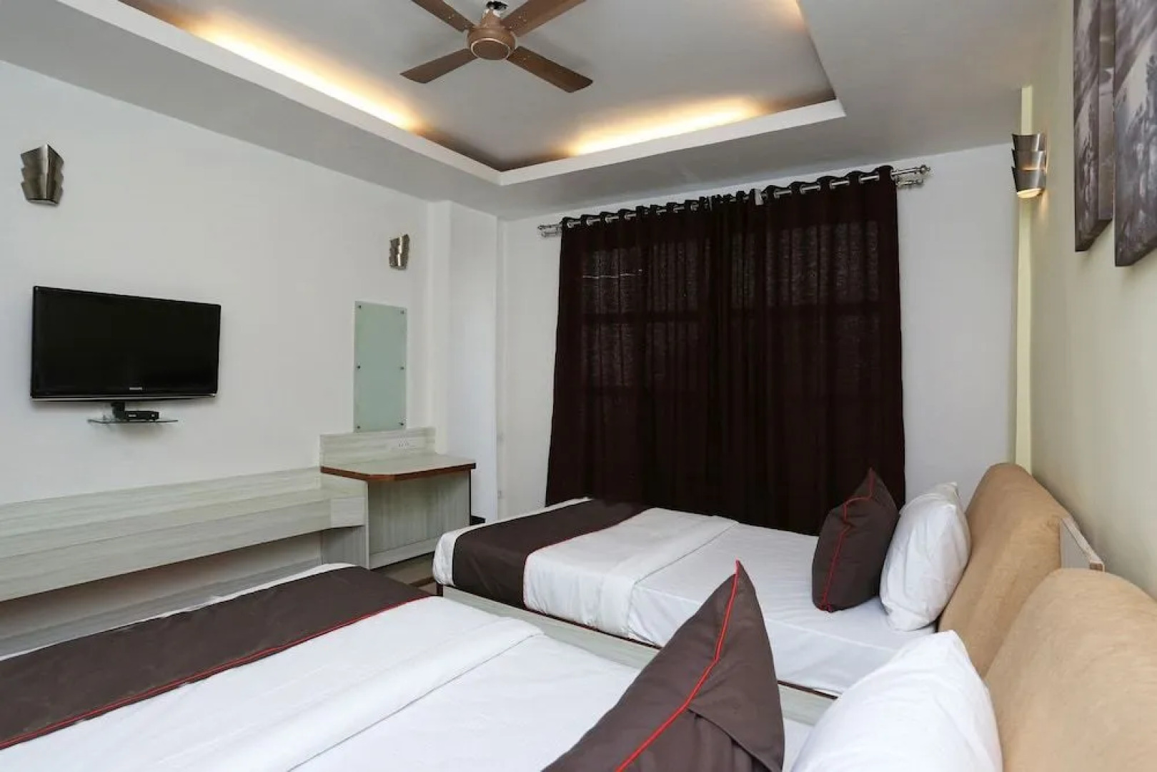 Collection O 186 Hotel Triple C