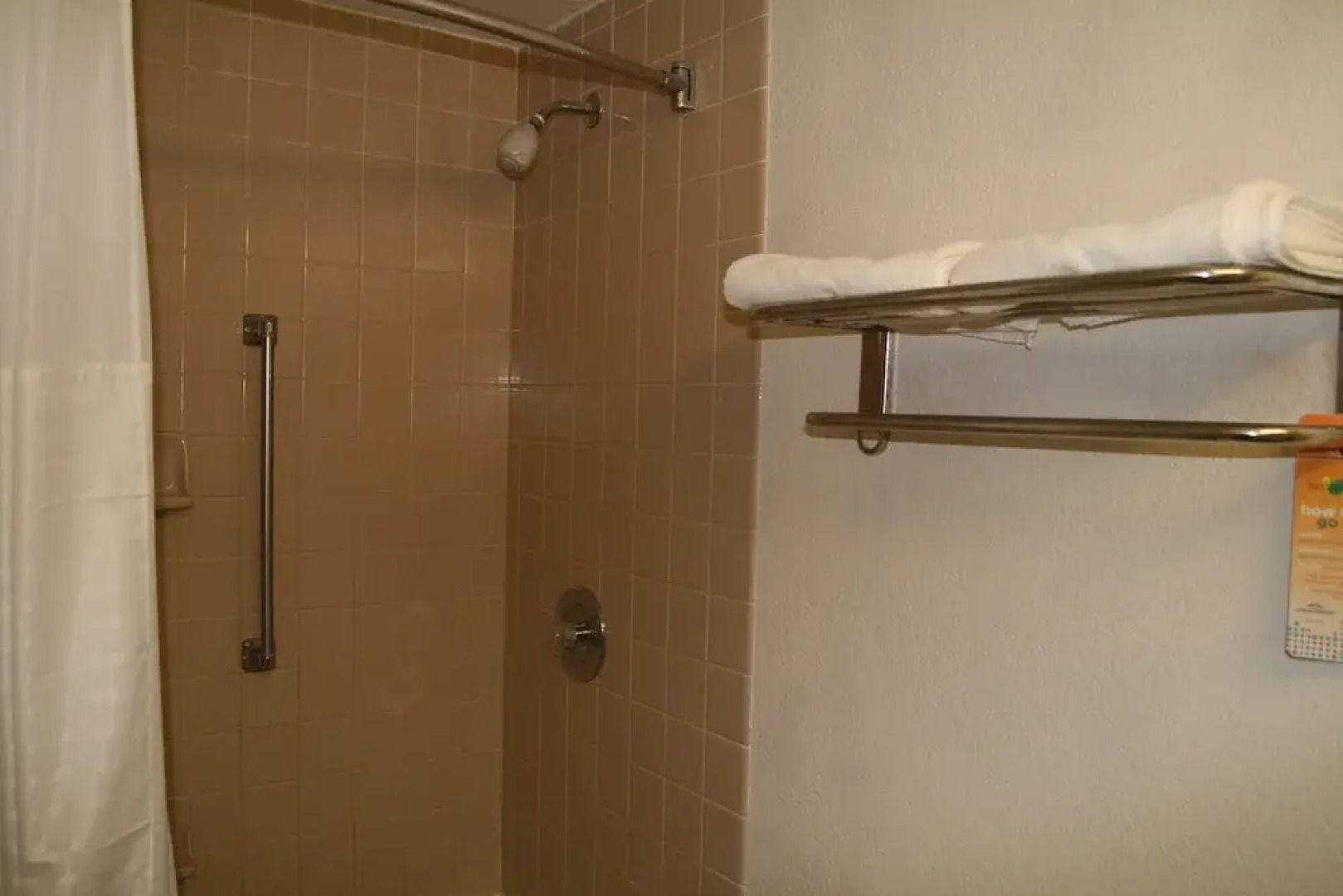 Howard Johnson by Wyndham Hattiesburg