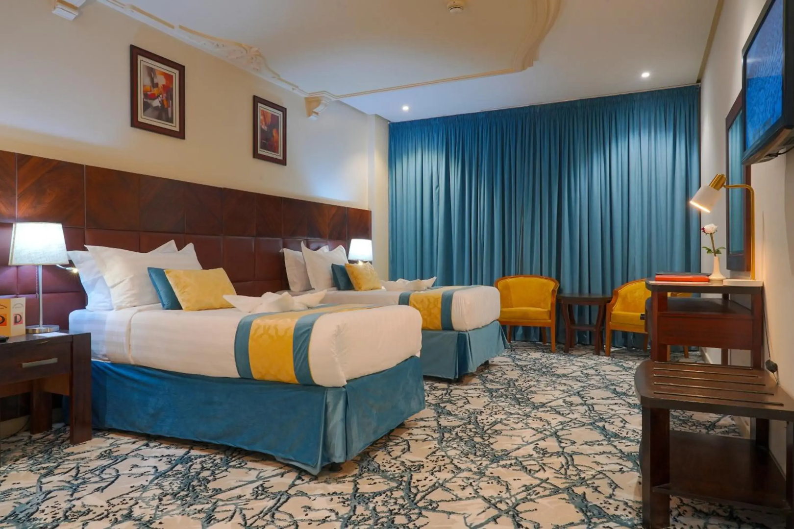 Rycom Crystal Hotel