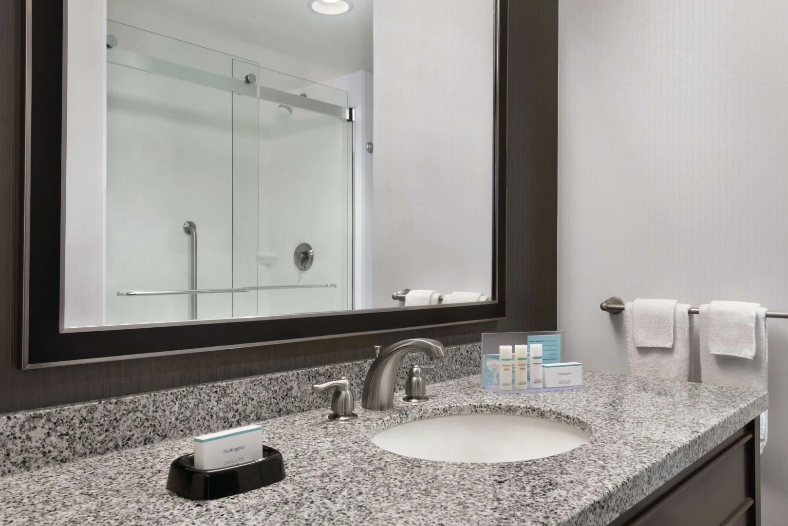 Hampton Inn & Suites Mishawaka/South Bend at Heritage Square