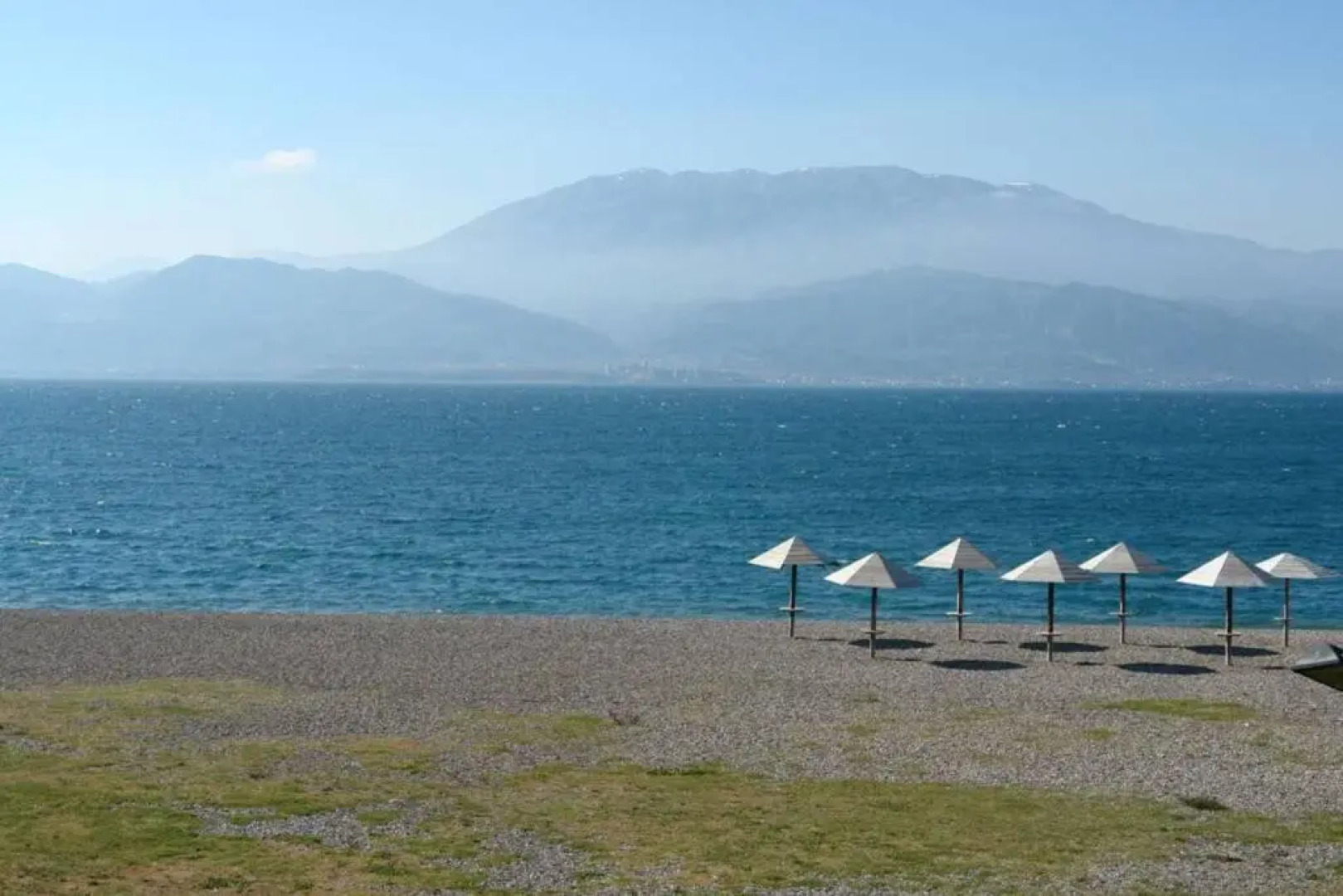 Naupactus unique harbor apartment in a stone house!