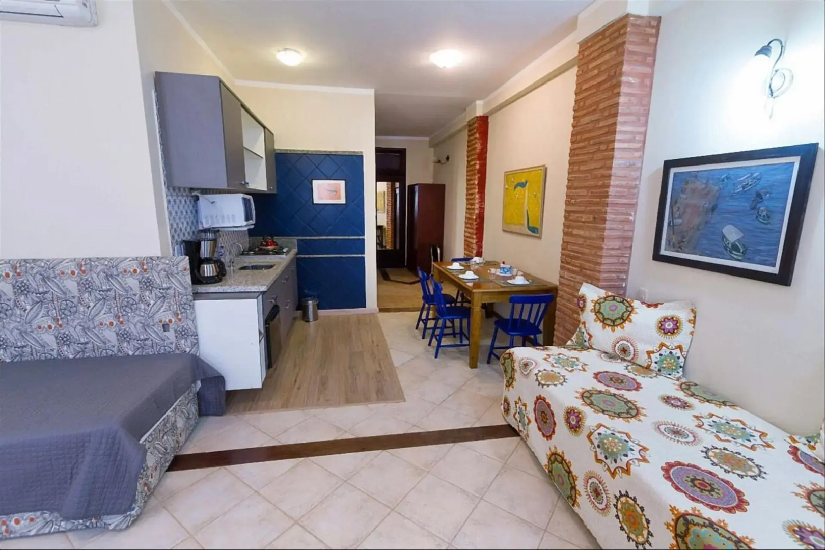 Solar do Carmo Suites & Apartments