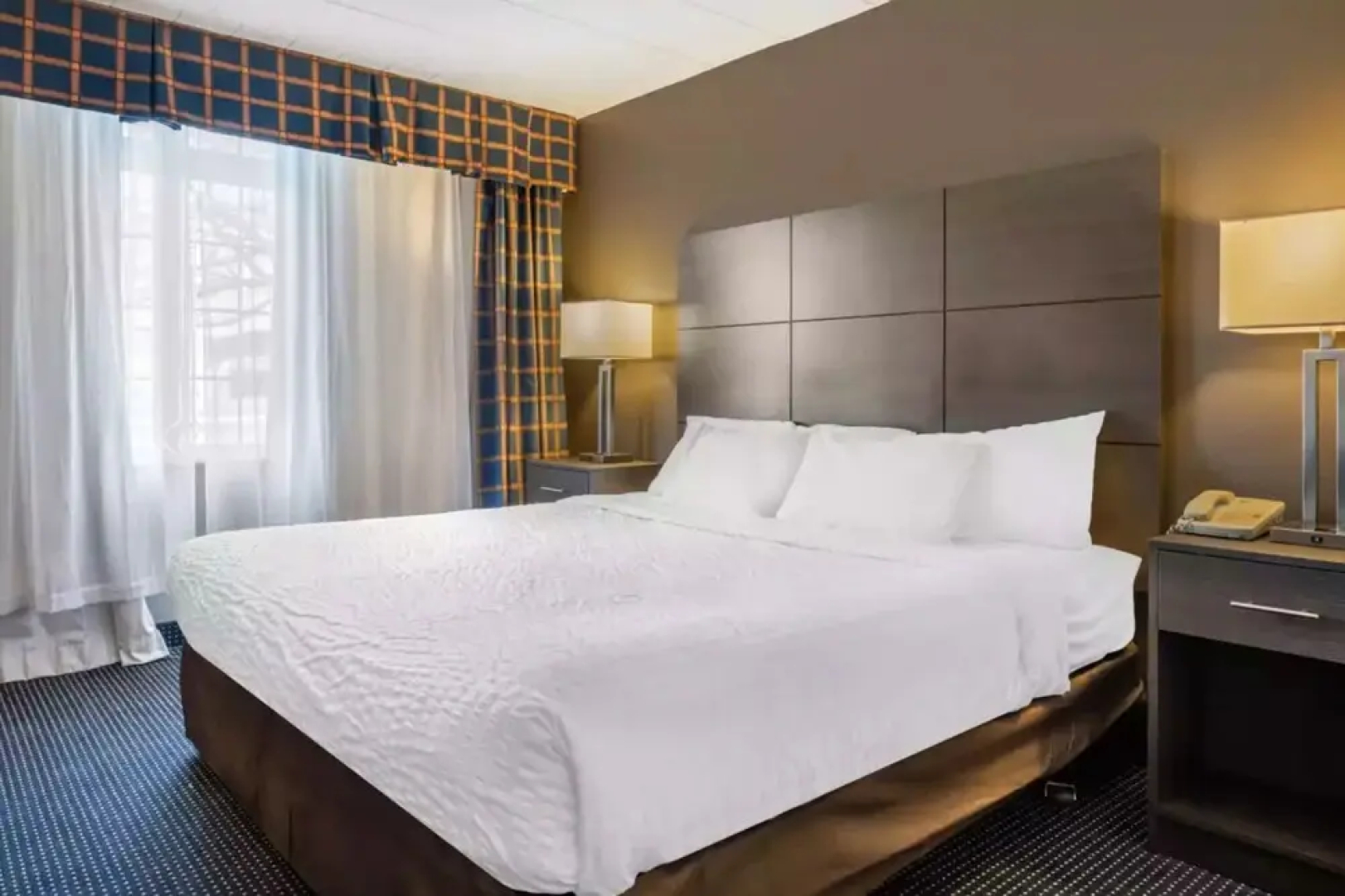 Charming Ensuite Rooms in NEW CUMBERLAND