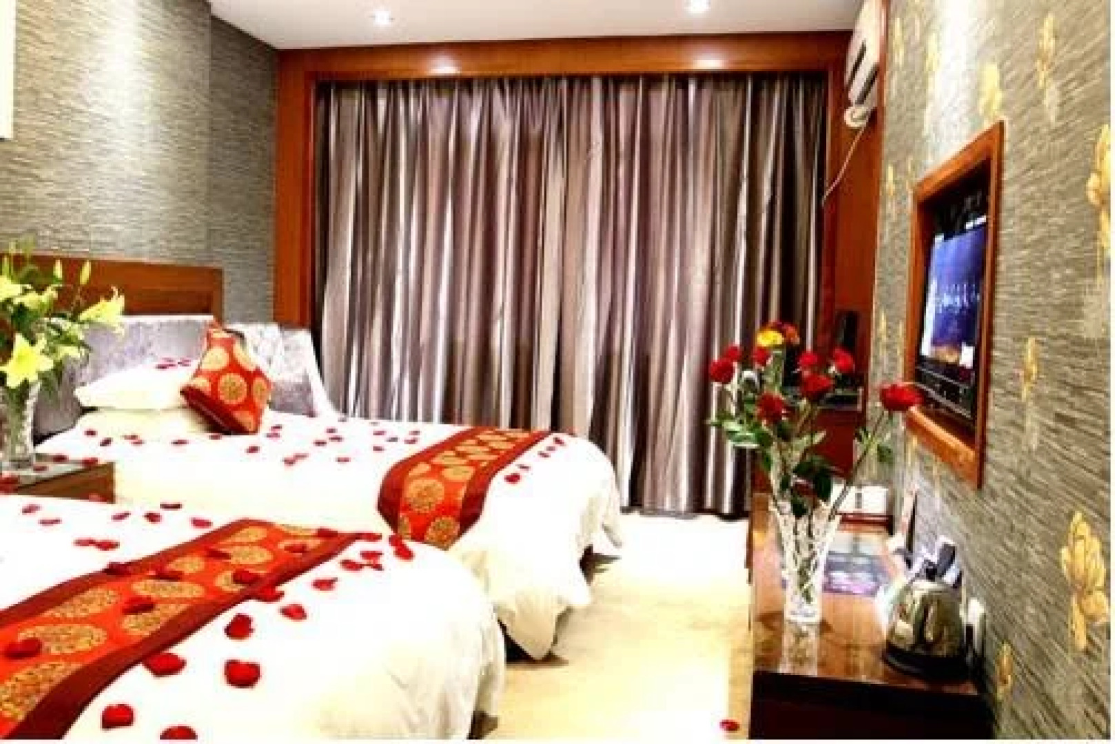 Yiwu Guoheng Hotel